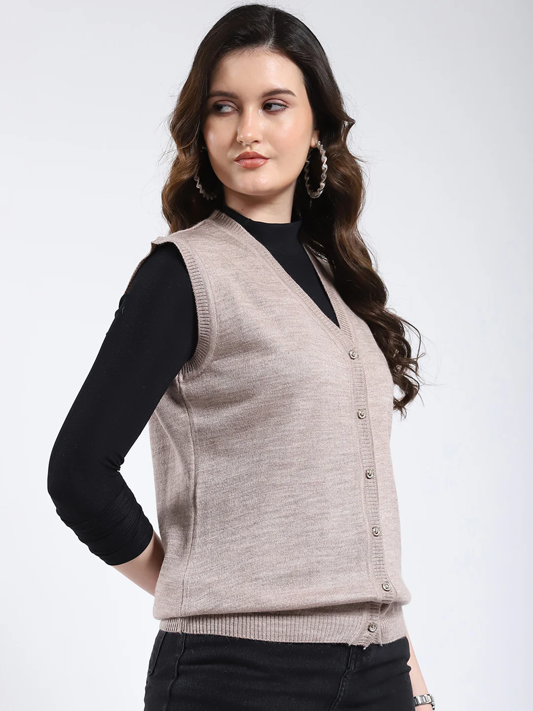 Women Beige Solid V Neck Sleeveless Cardigan - Image 4