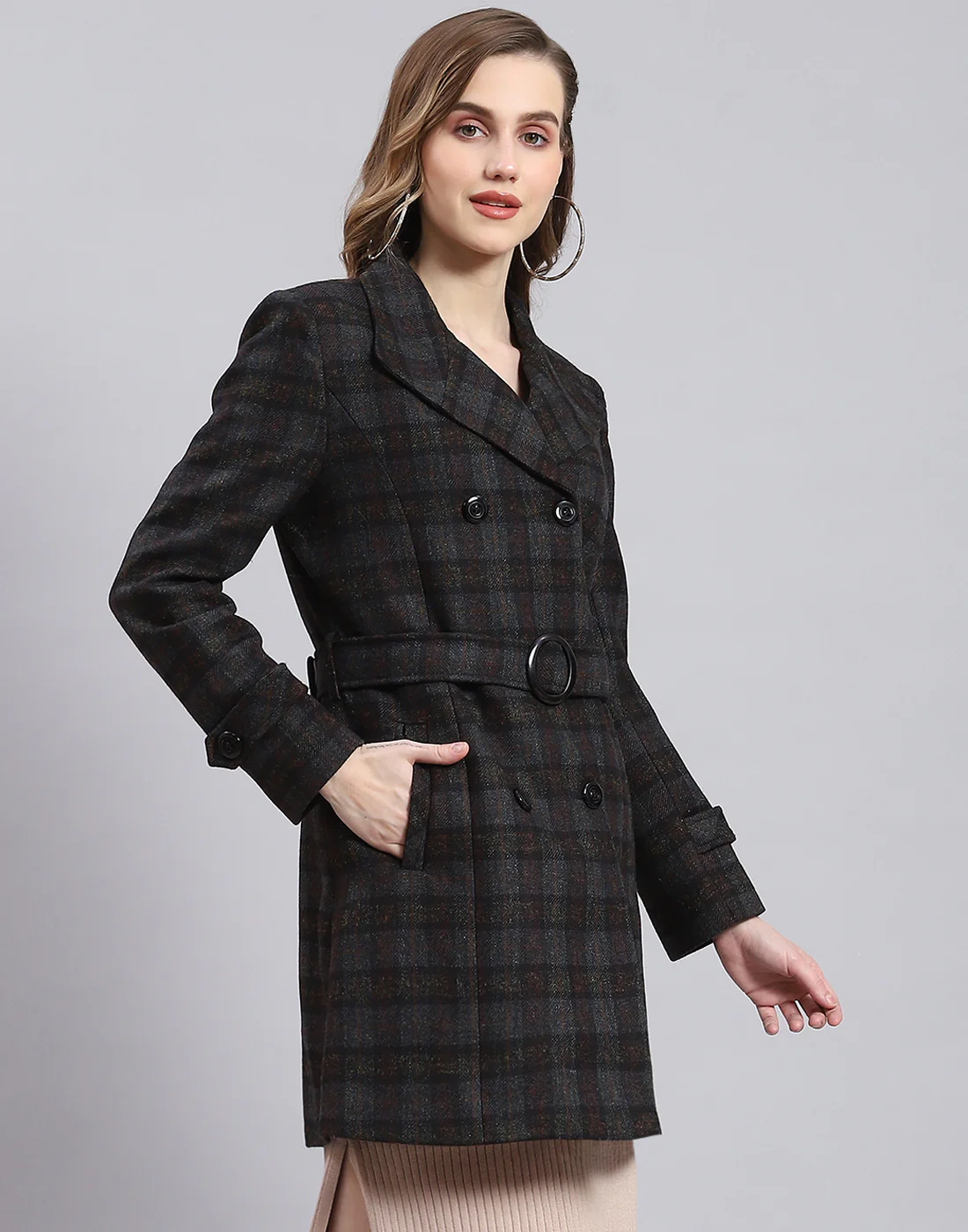 Women Black Check Lapel Collar Full Sleeve Coat - Image 4
