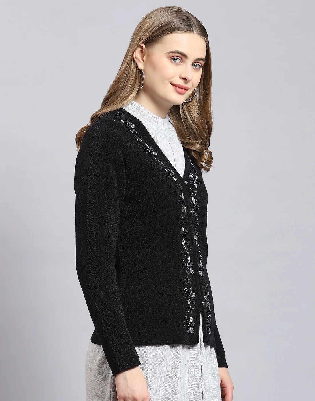 Women Black Embellished V Neck Full Sleeve Cardigan - Image 4