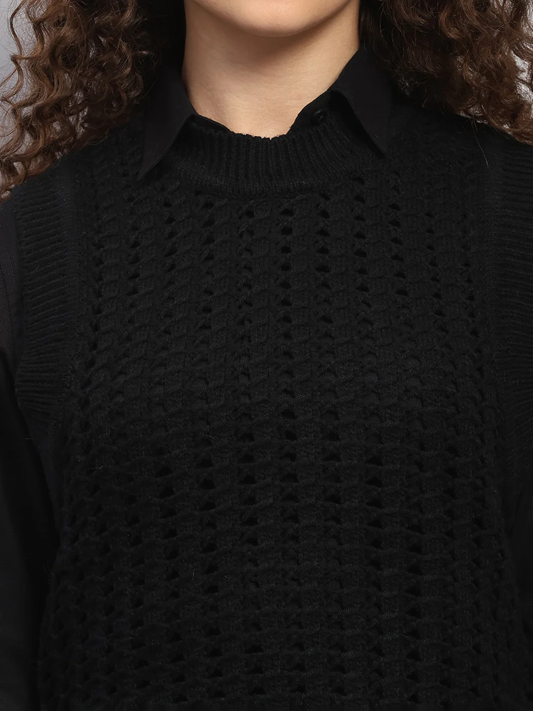 Women Black Jaquard Round Neck Sleeveless Winter Top - Image 6