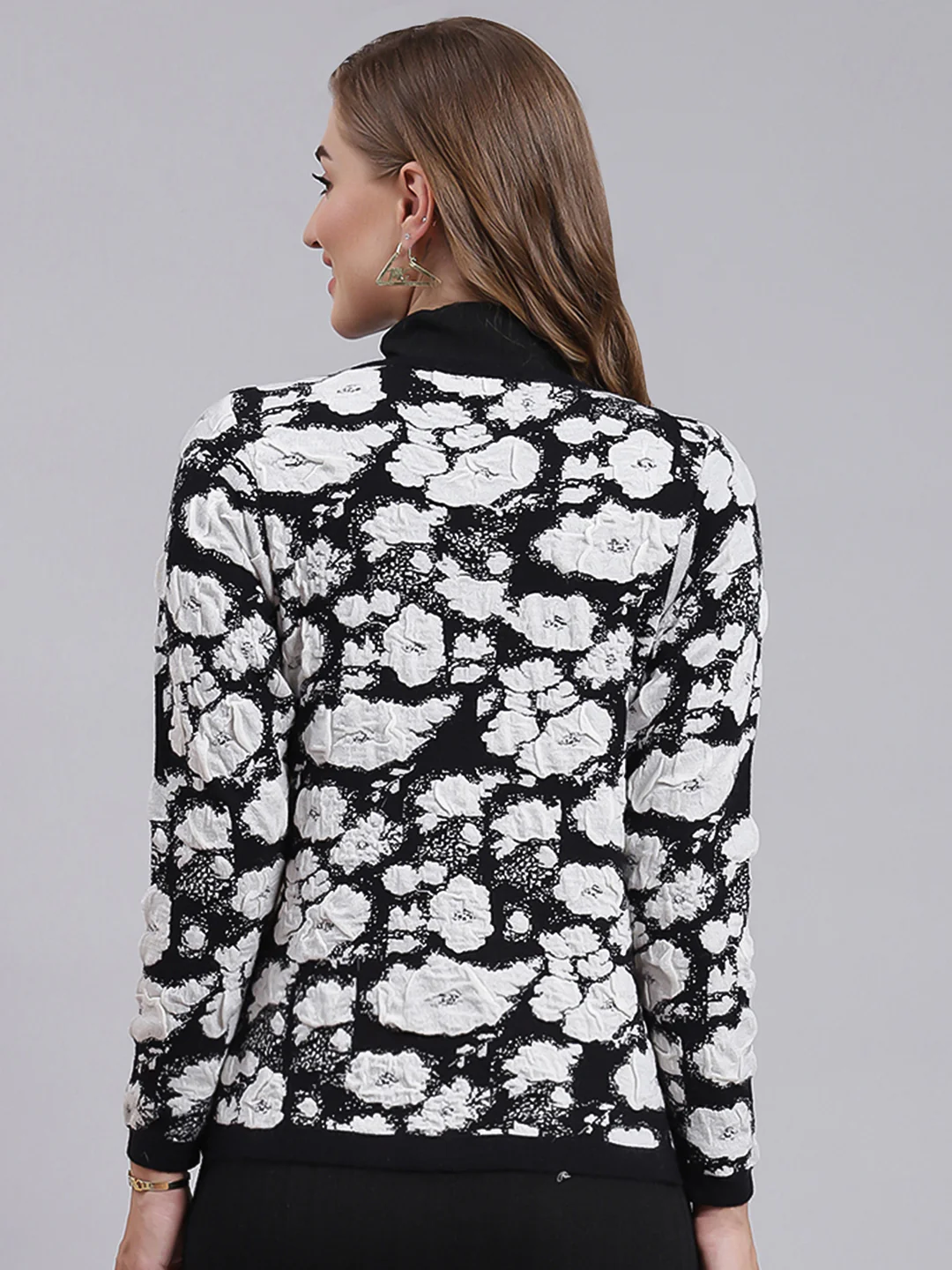 Women Black Jaquard Wool blend Cardigan - Image 5