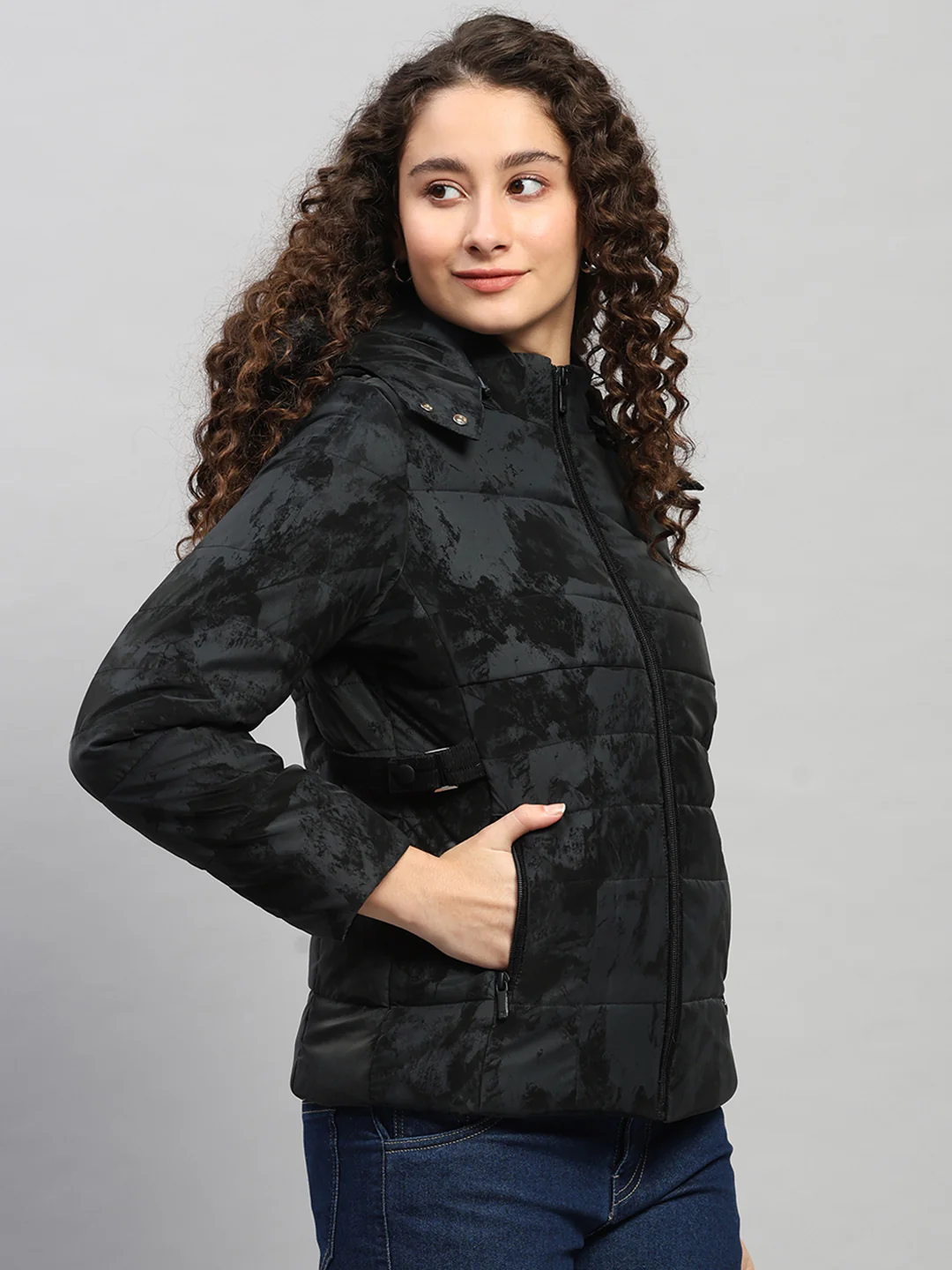 Women Black Printed Hooded Full Sleeve Jacket - Image 4