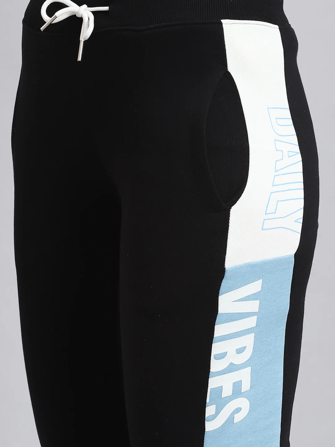 Women Black Printed Regular Fit Winter Lower - Image 6