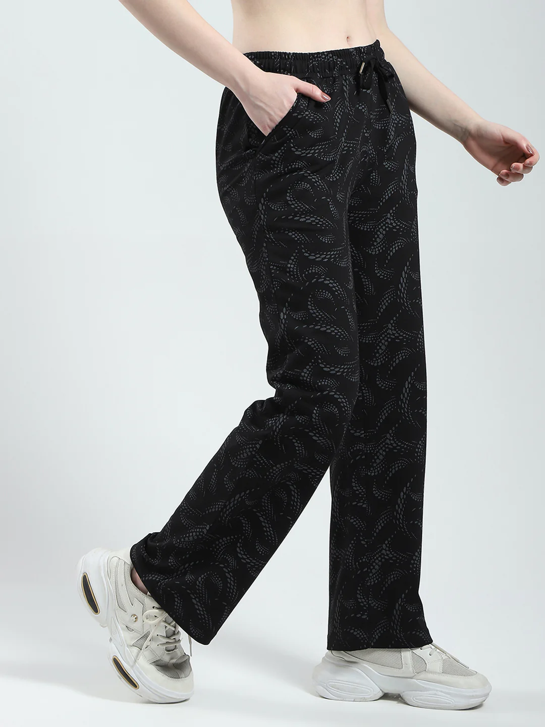Women Black Printed Regular Fit Lower - Image 4