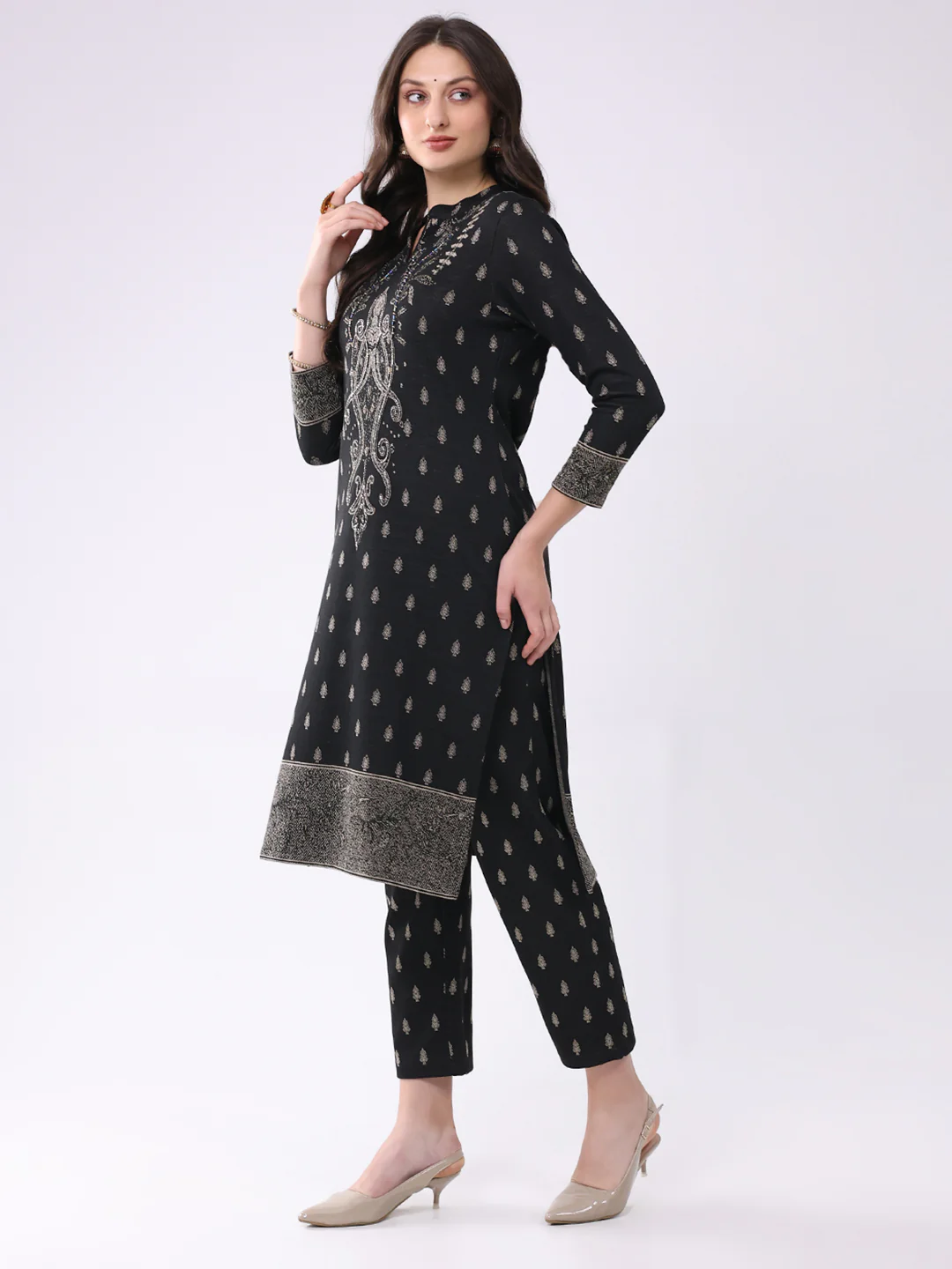 Women Black Printed Round Neck Full Sleeve Kurti Set for Winter - Image 3