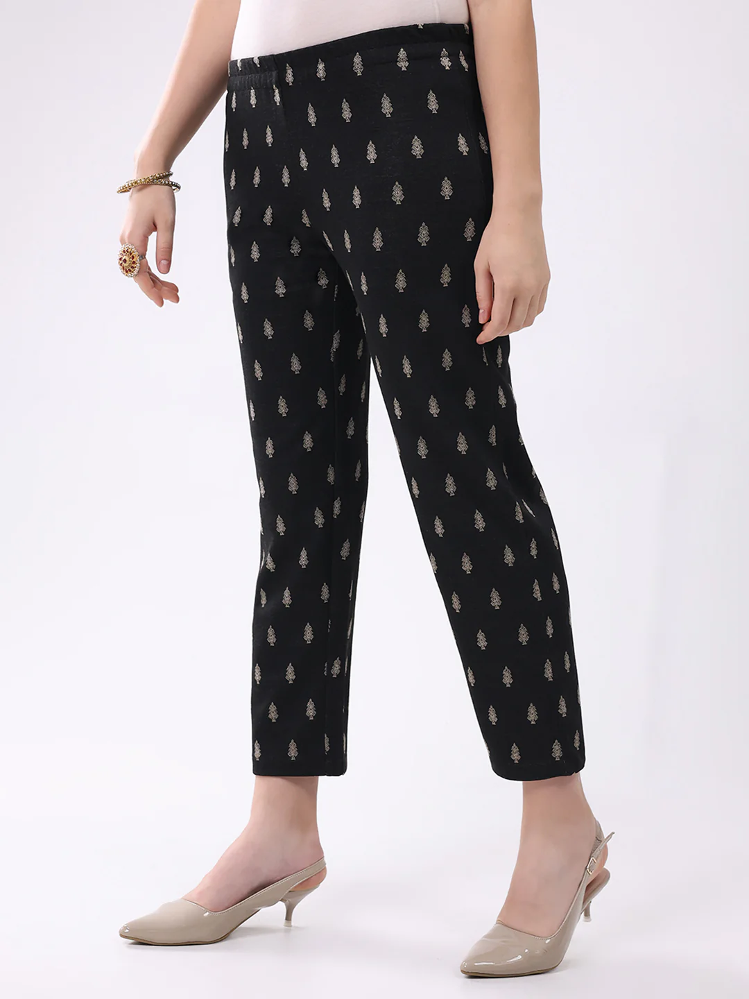 Women Black Printed Round Neck Full Sleeve Kurti Set for Winter - Image 7