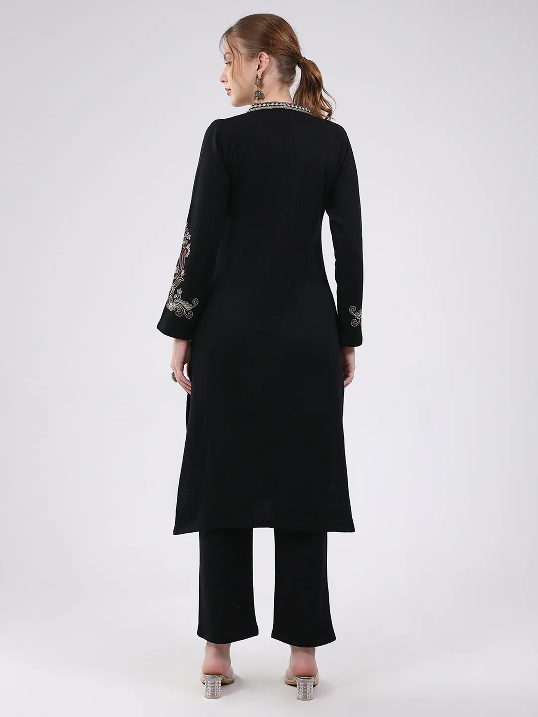 Women Black Printed Round Neck Full Sleeve Kurti Set for Winter - Image 2