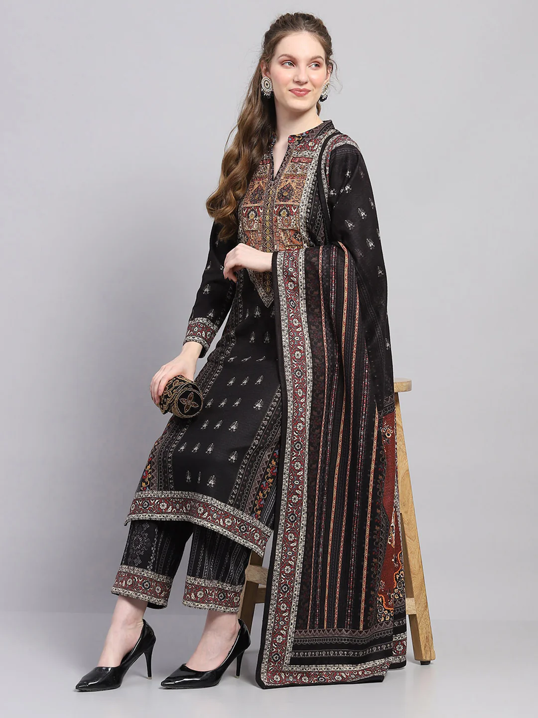 Women Black Printed Round Neck Full Sleeve Kurti Set with Stole - Image 2