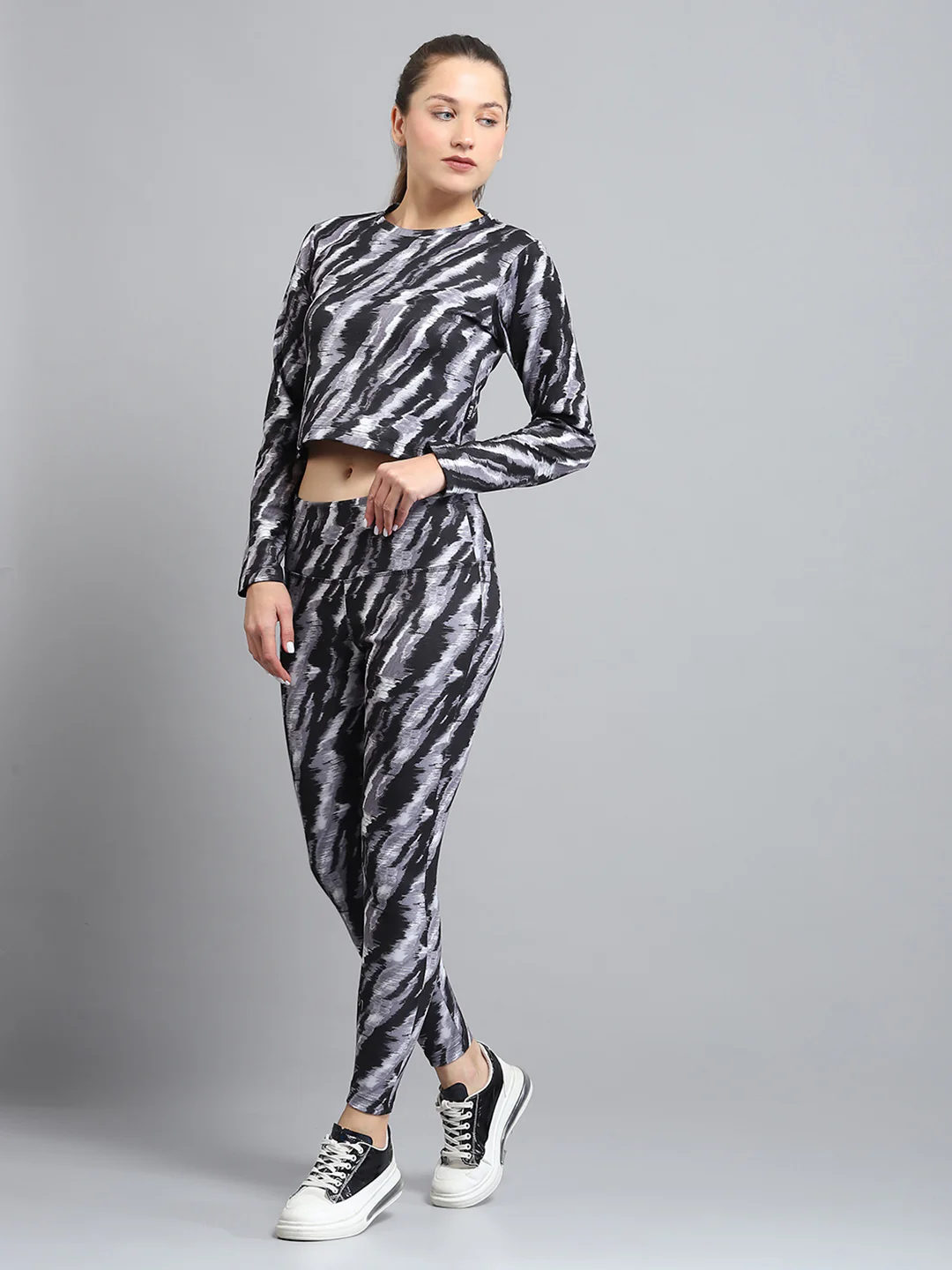 Rock.it Women Black Printed Round Neck Full Sleeve Tracksuit - Image 3