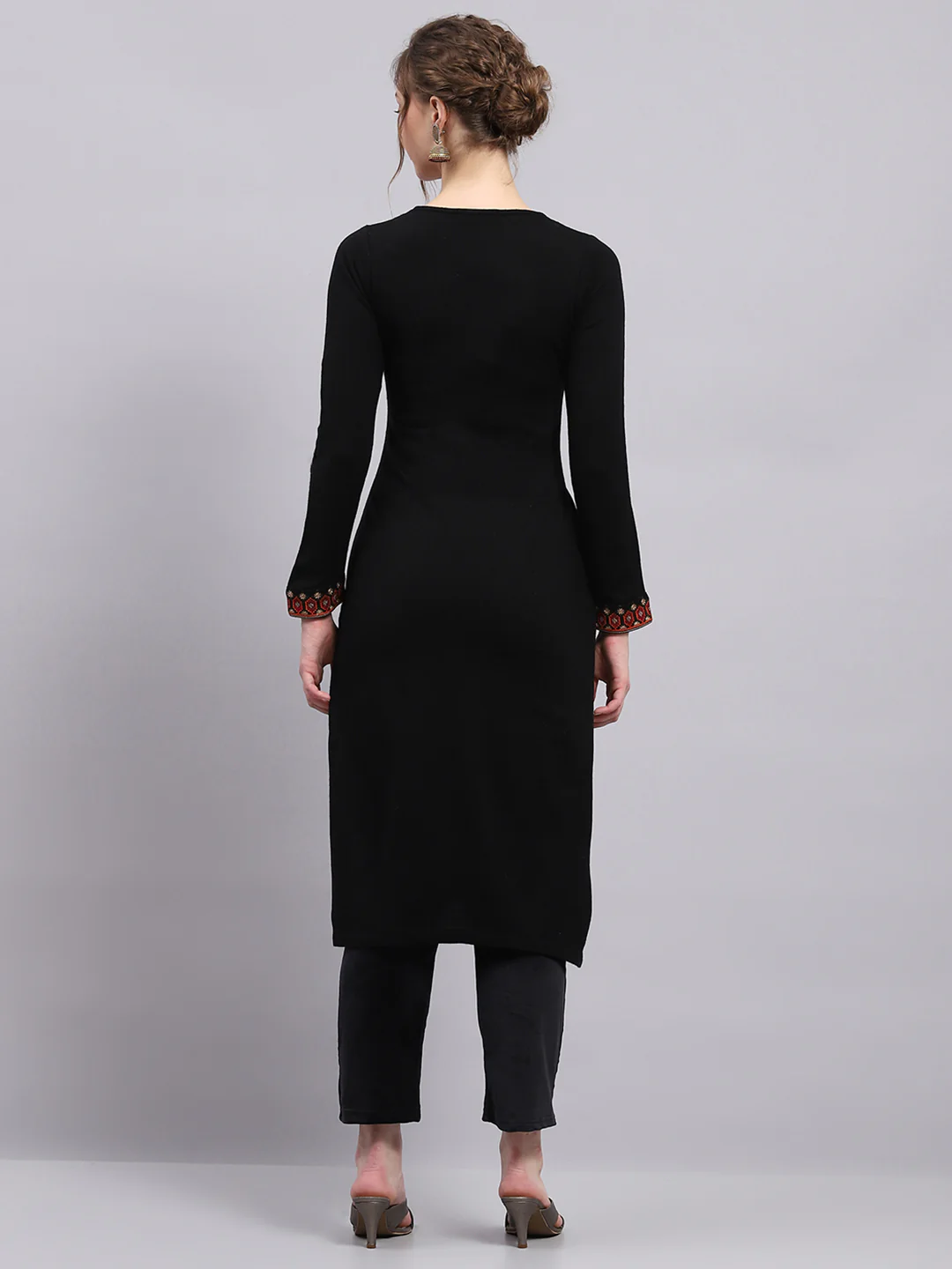 Women Black Printed Round Neck Full Sleeve Winter Kurti - Image 5