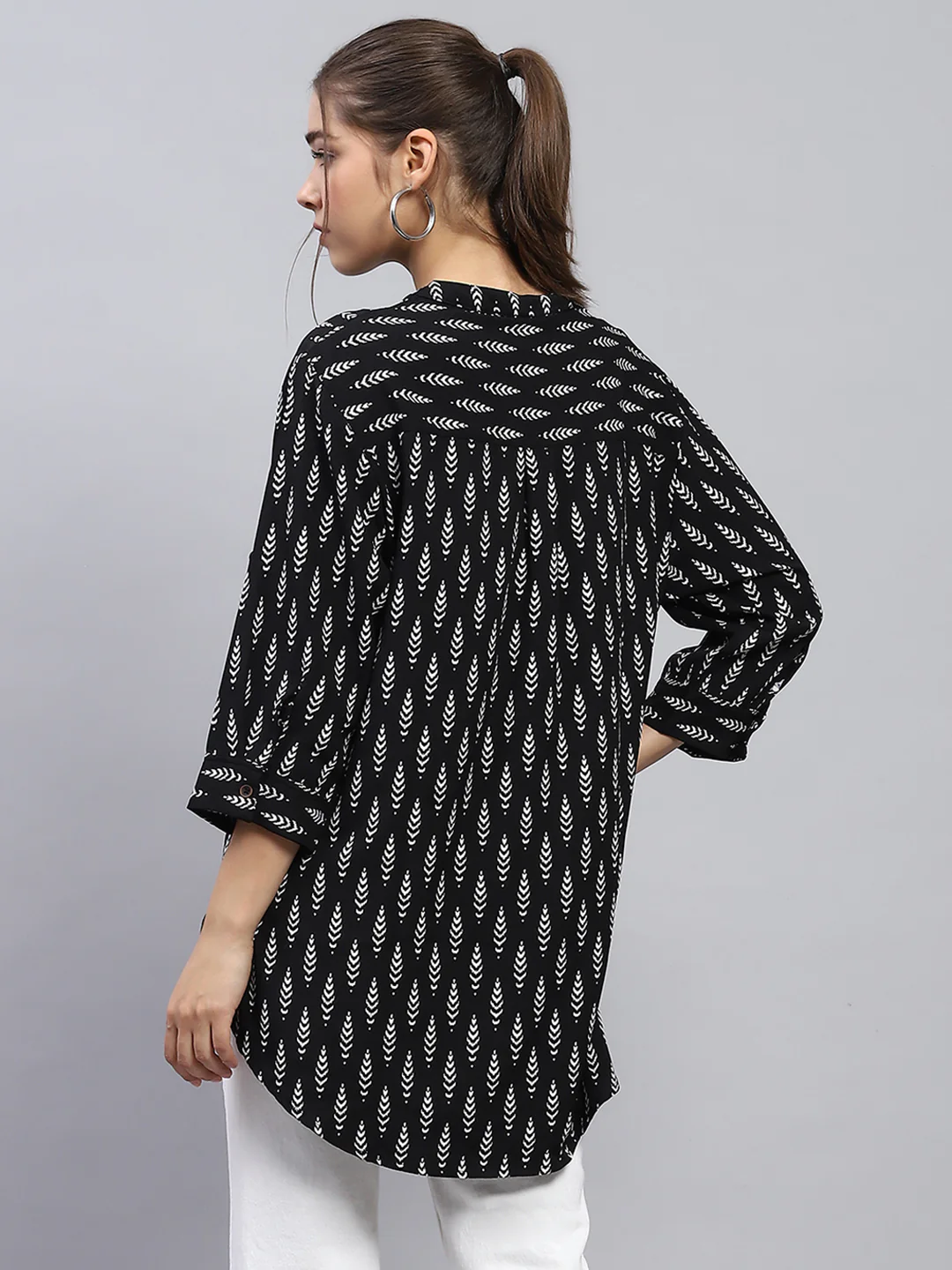 Women Black Printed Round Neck 3/4th Sleeve Top - Image 5