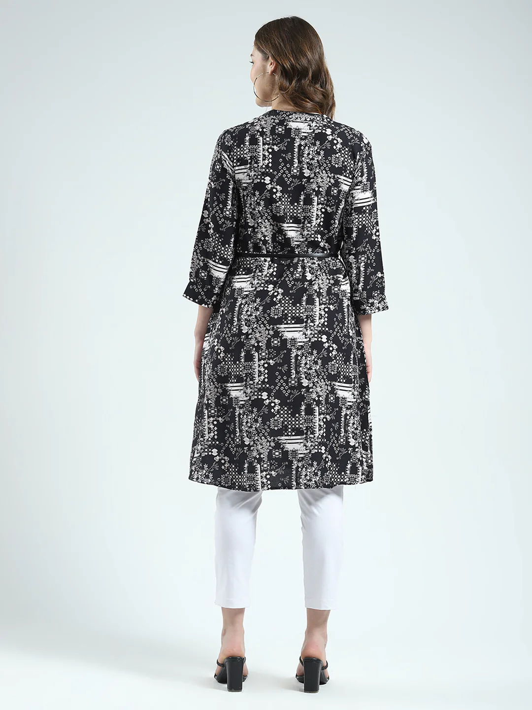 Women Black Printed Round Neck 3/4th Sleeve Tunic - Image 5