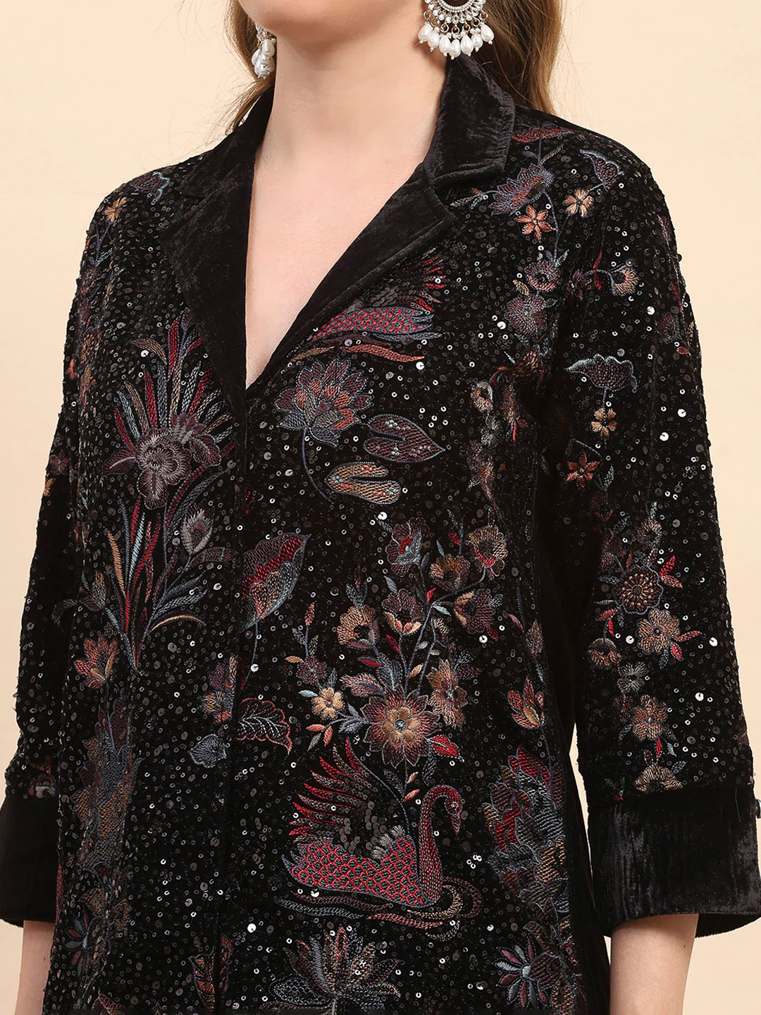 Women Black Printed V Neck Full Sleeve Kurti Set for Winter - Image 7
