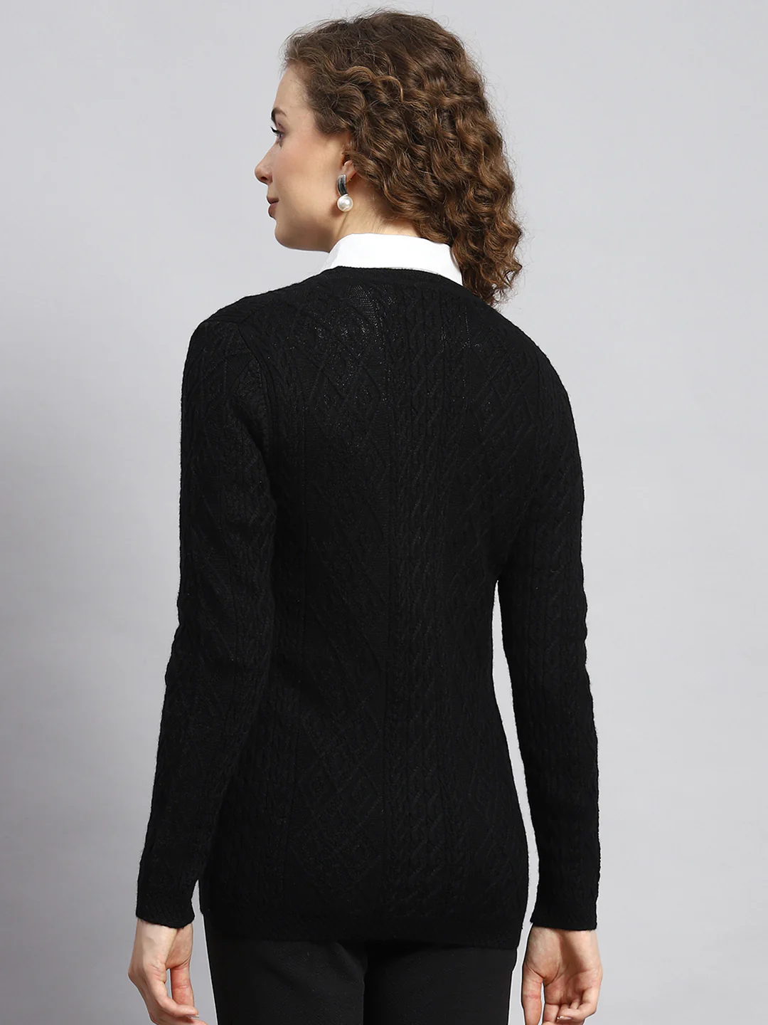 Women Black Self Cardigan - Image 5