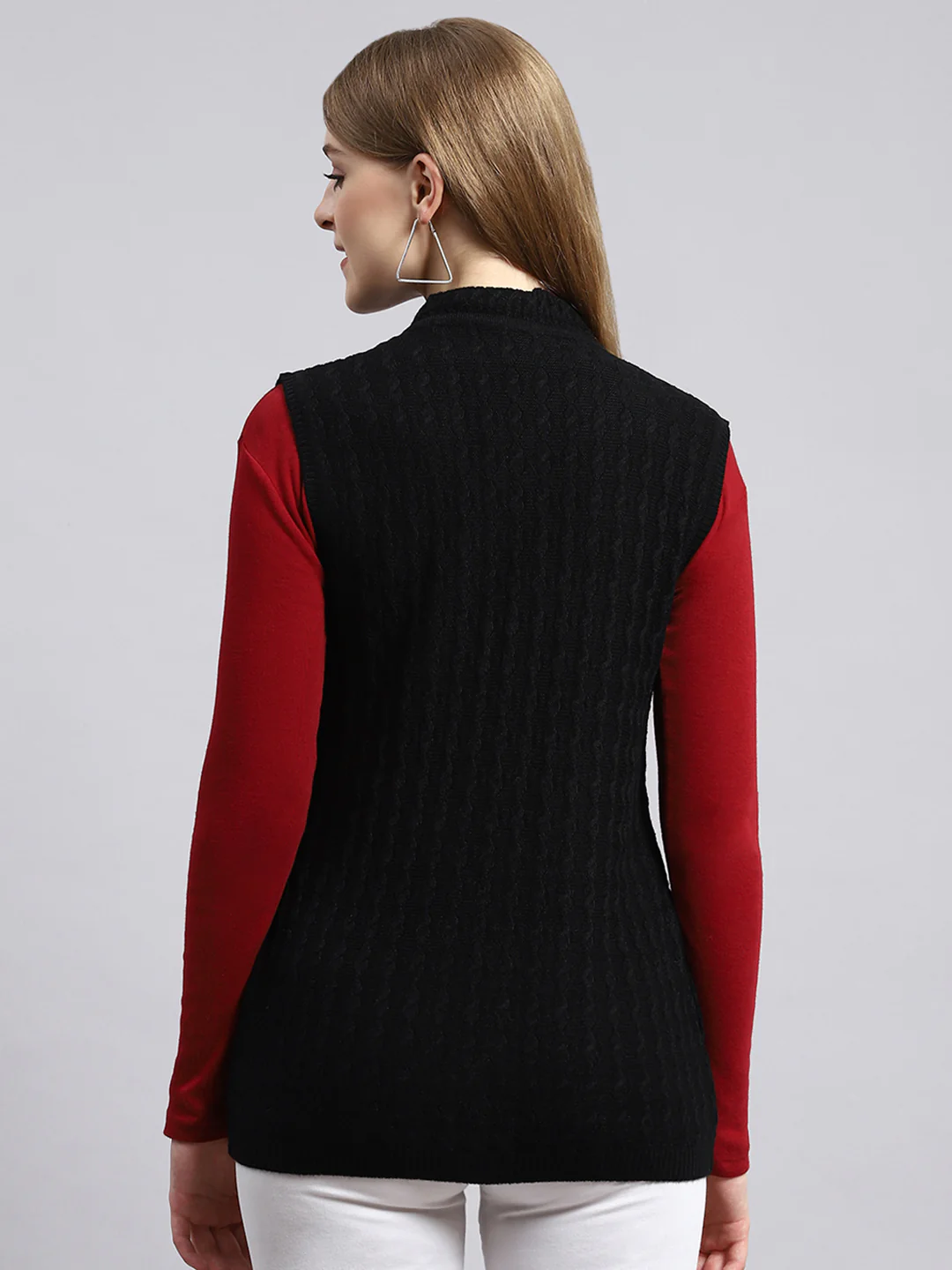 Women Black Self Cardigan - Image 4