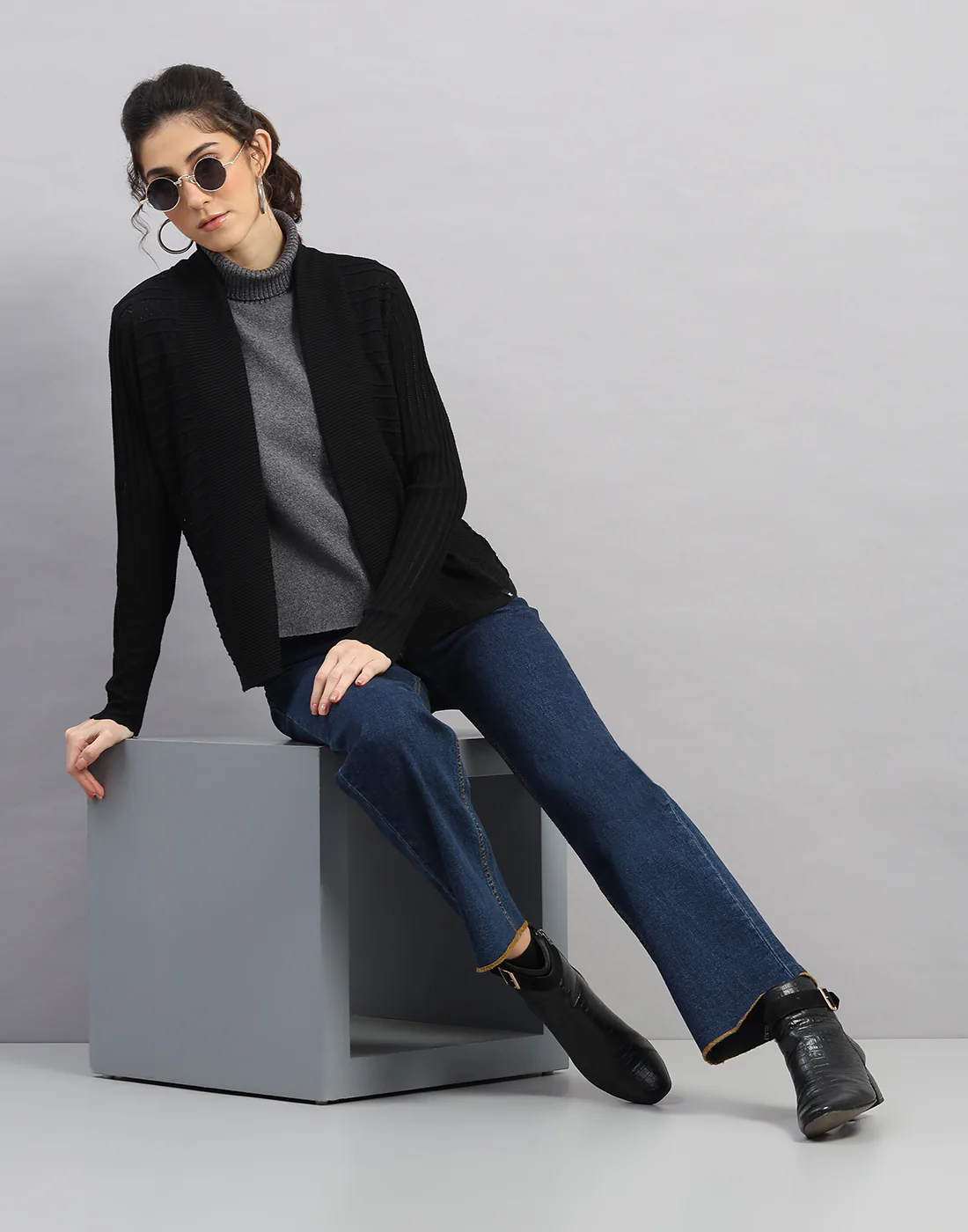 Women Black Self Design Front Open Full Sleeve Winter Top - Image 5