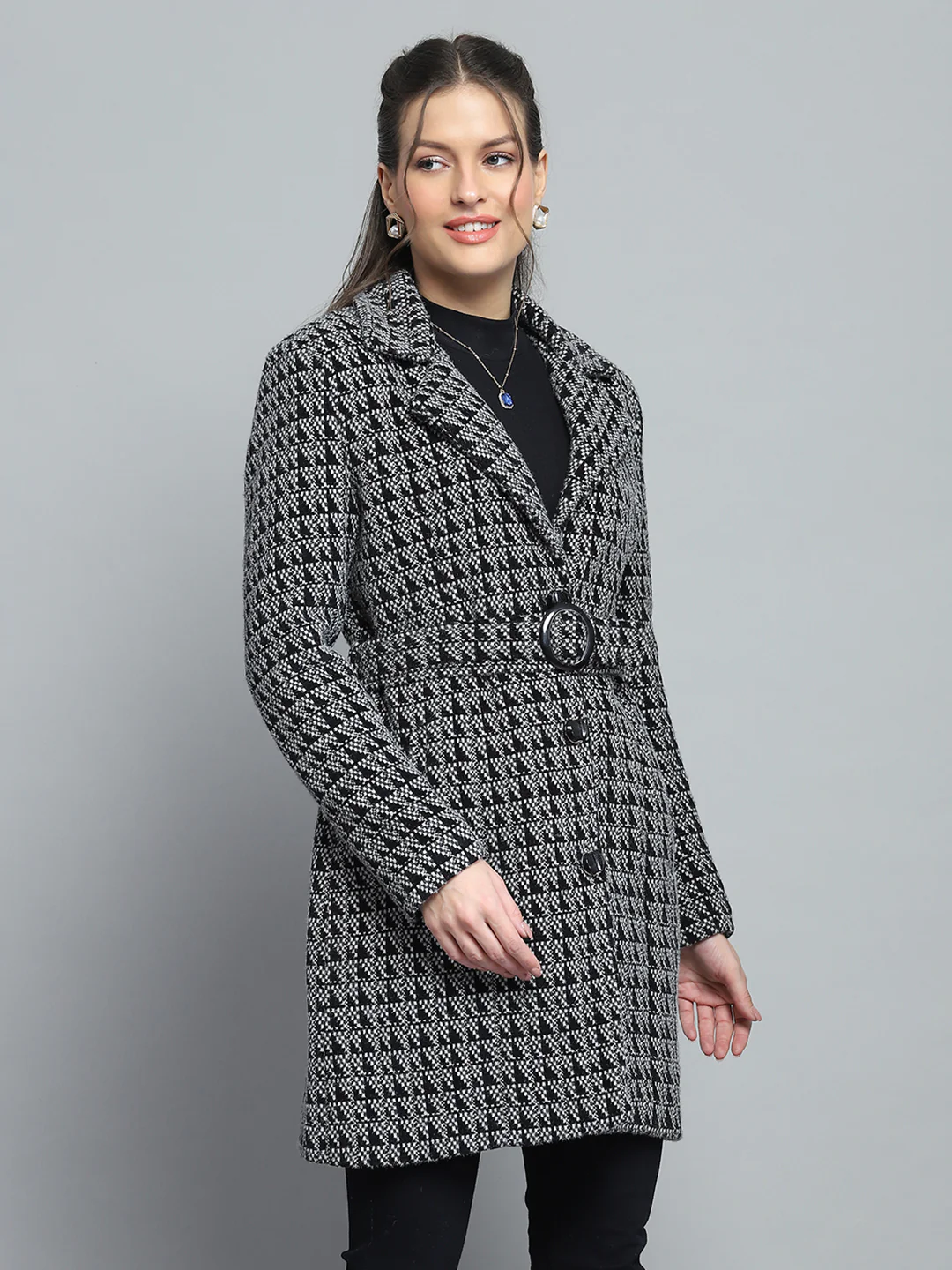 Women Black Self Design Notch Lapel Collar Full Sleeve Coat - Image 4