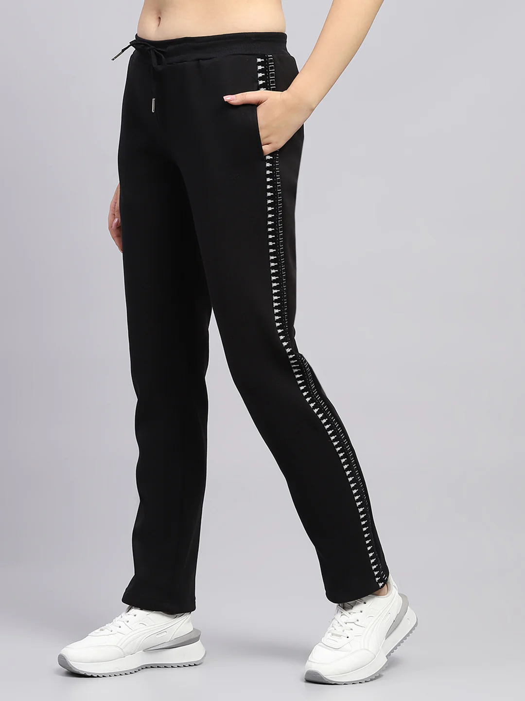 Women Black Self Design Round Neck Full Sleeve Tracksuit - Image 8