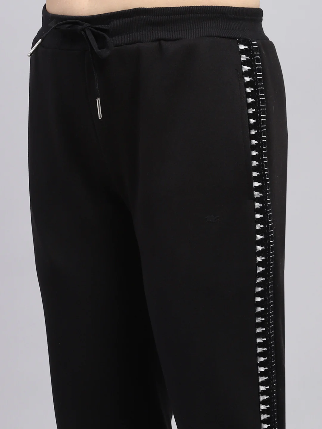 Women Black Self Design Round Neck Full Sleeve Tracksuit - Image 9