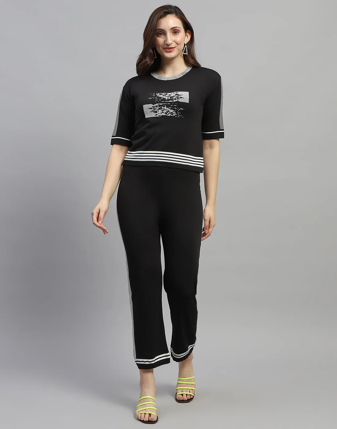 Women Black Self Design Round Neck Half Sleeve Cords Set - Image 3