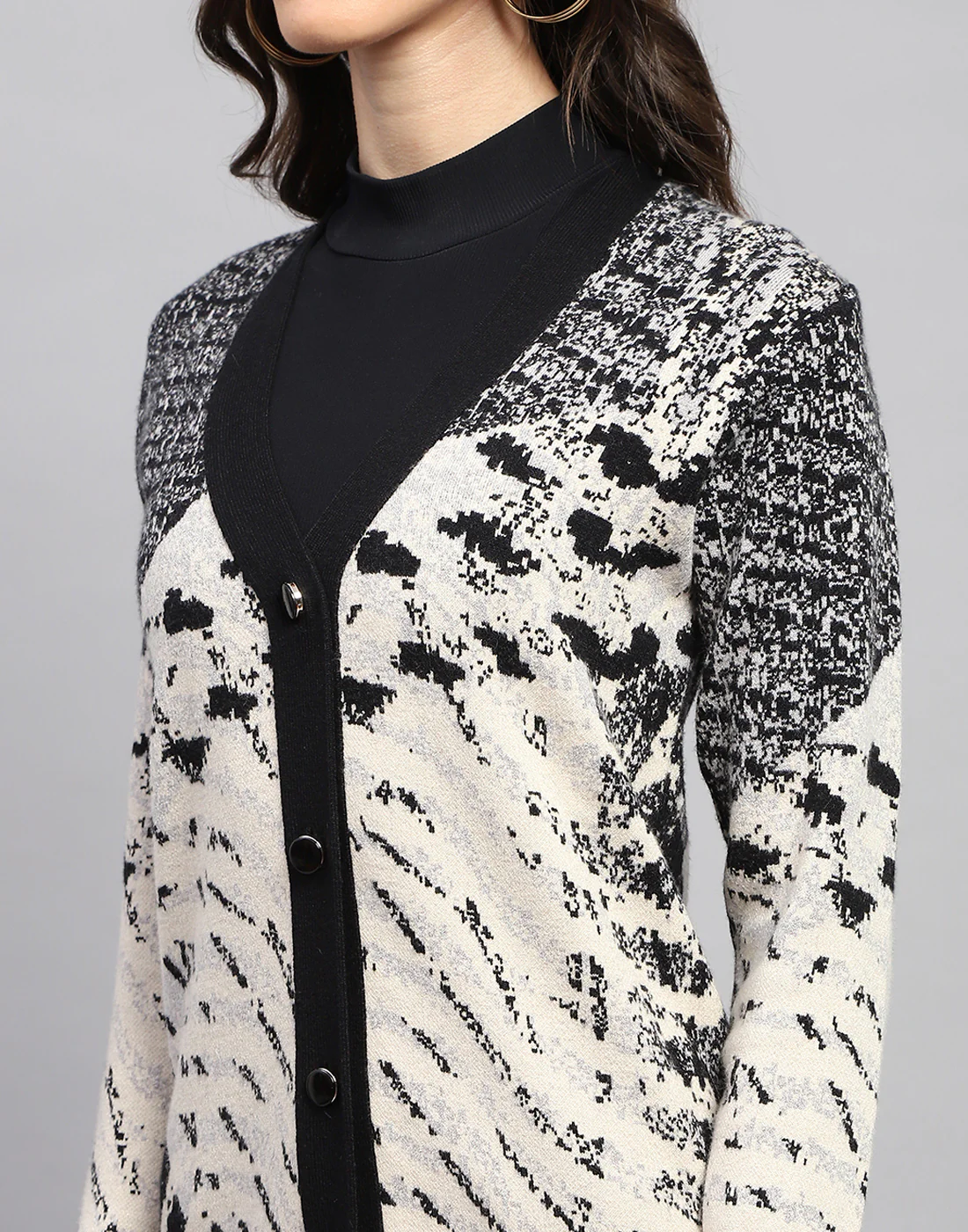 Women Black Self Design V Neck Full Sleeve Cardigan - Image 7