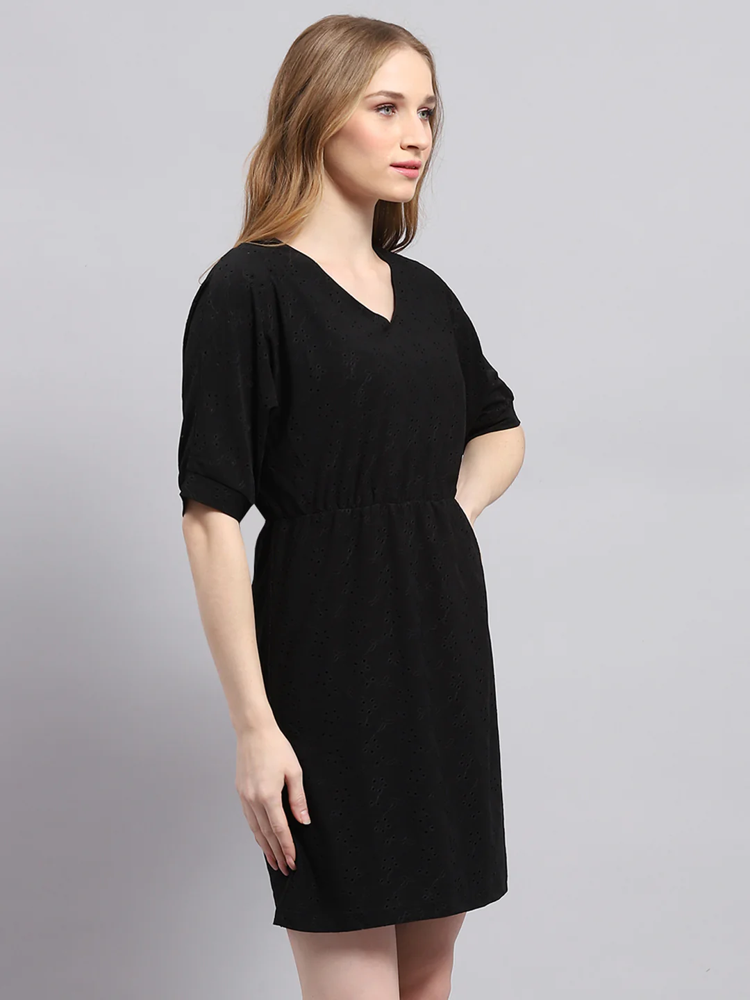 Women Black Self Design V Neck Half Sleeve Tunic - Image 4