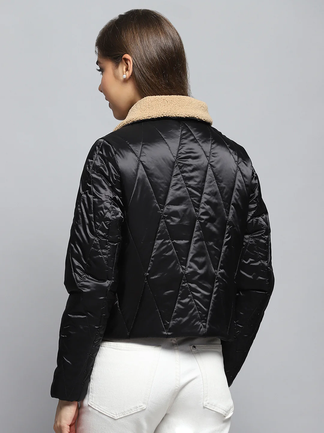 Women Black Solid Collar Full Sleeve Jacket - Image 5