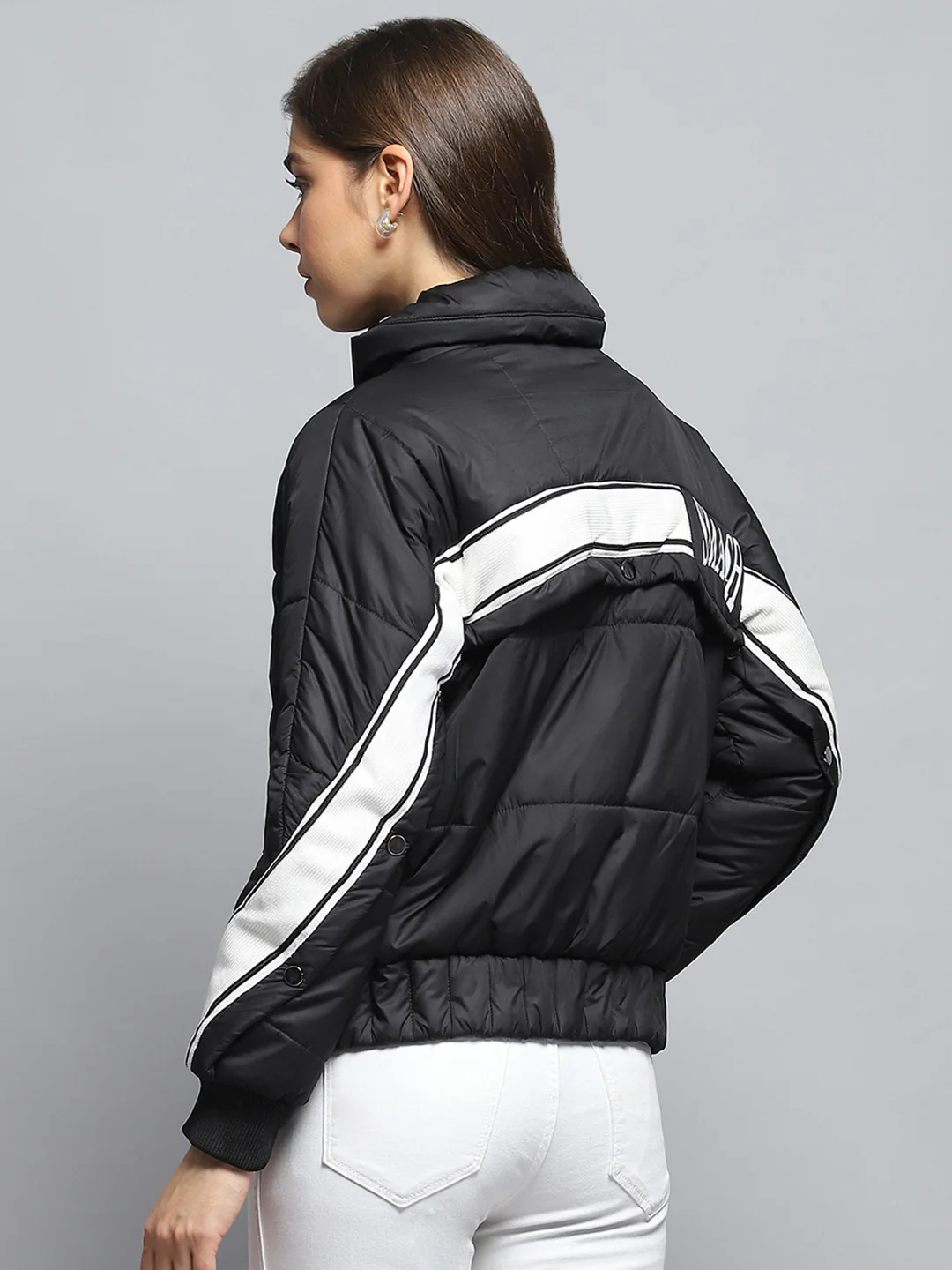 Women Black Solid Collar Full Sleeve Jacket - Image 5
