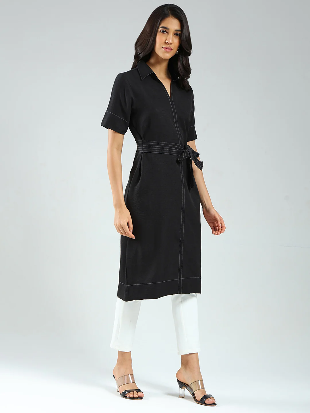 Women Black Solid Collar Half Sleeve Tunic - Image 4