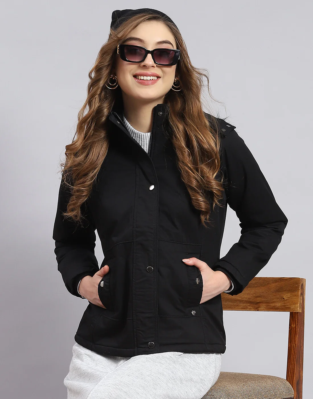 Women Black Solid Hooded Full Sleeve Jacket - Image 6