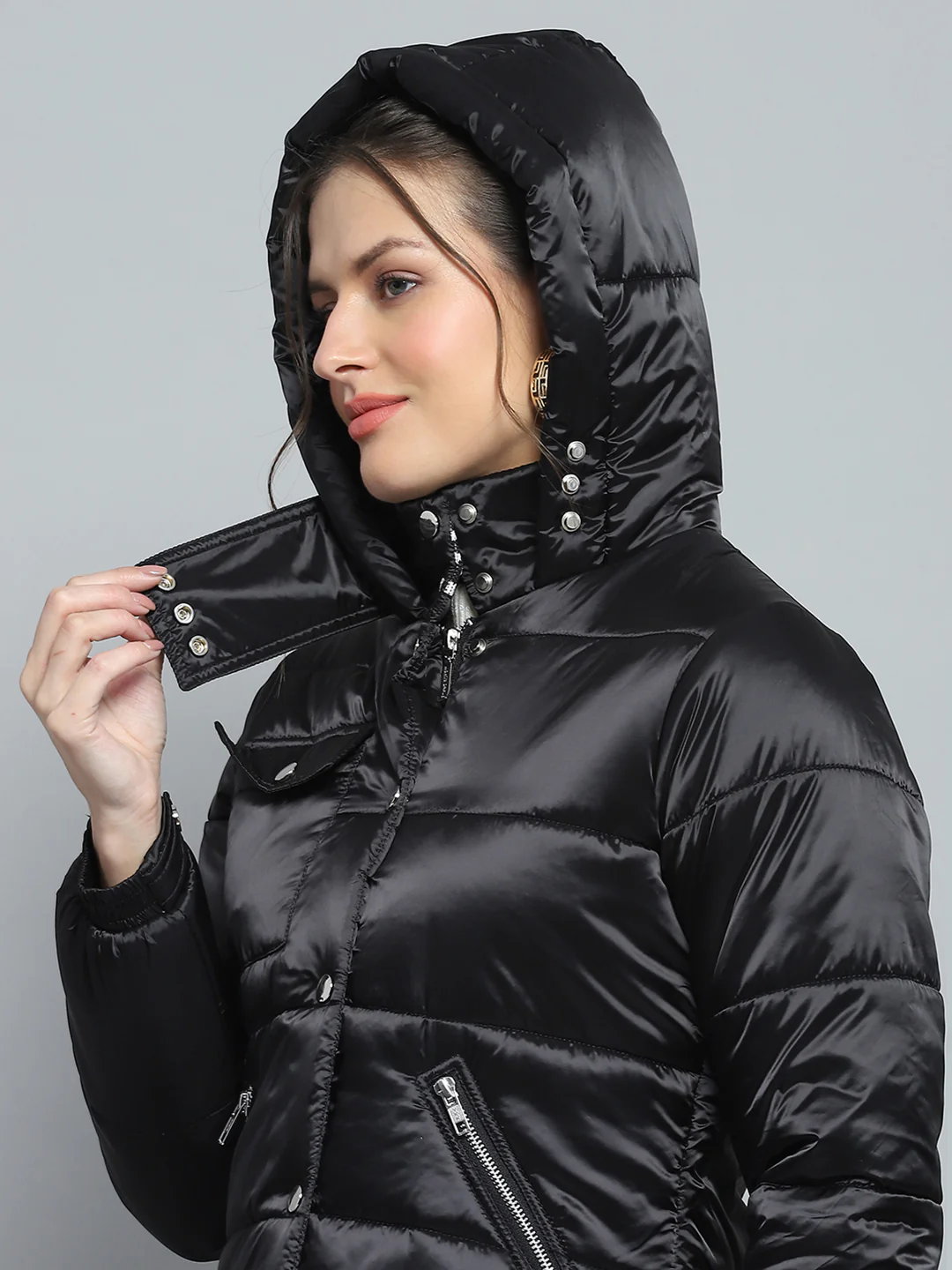 Women Black Solid Hooded Full Sleeve Jacket - Image 6