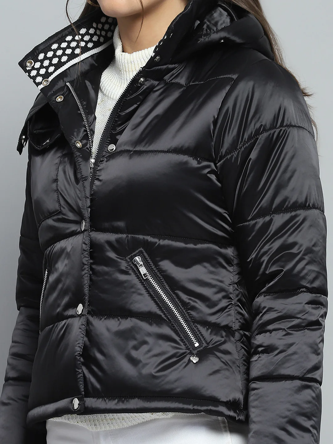 Women Black Solid Hooded Full Sleeve Jacket - Image 7