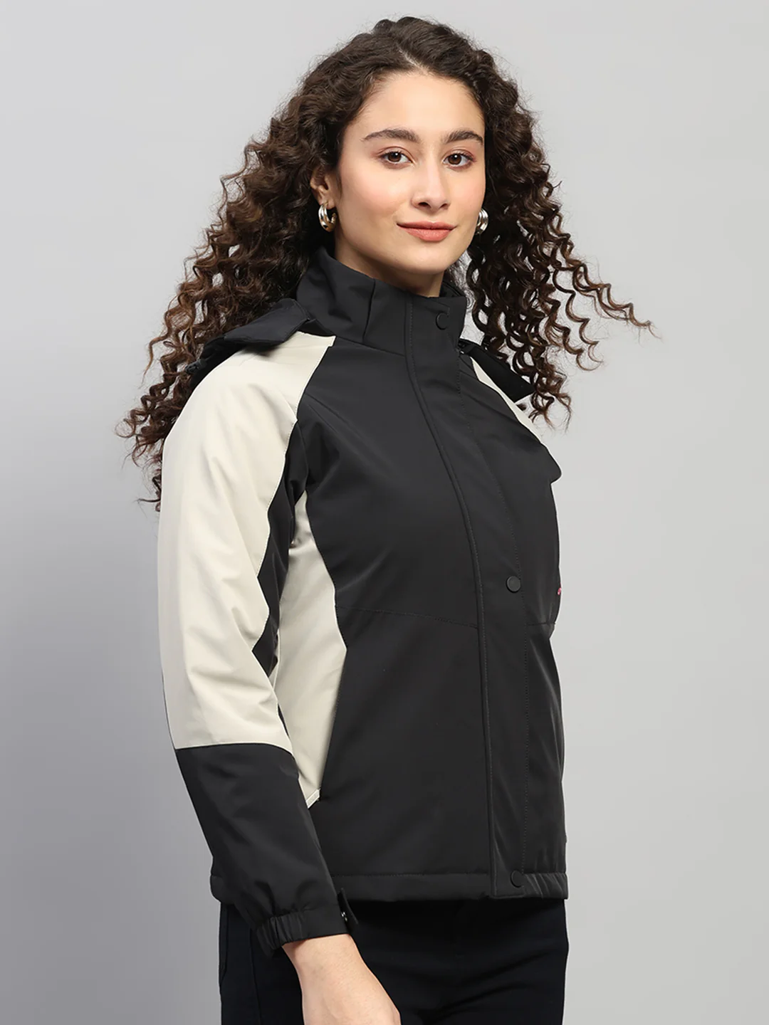 Women Black Solid Hooded Full Sleeve Jacket - Image 4