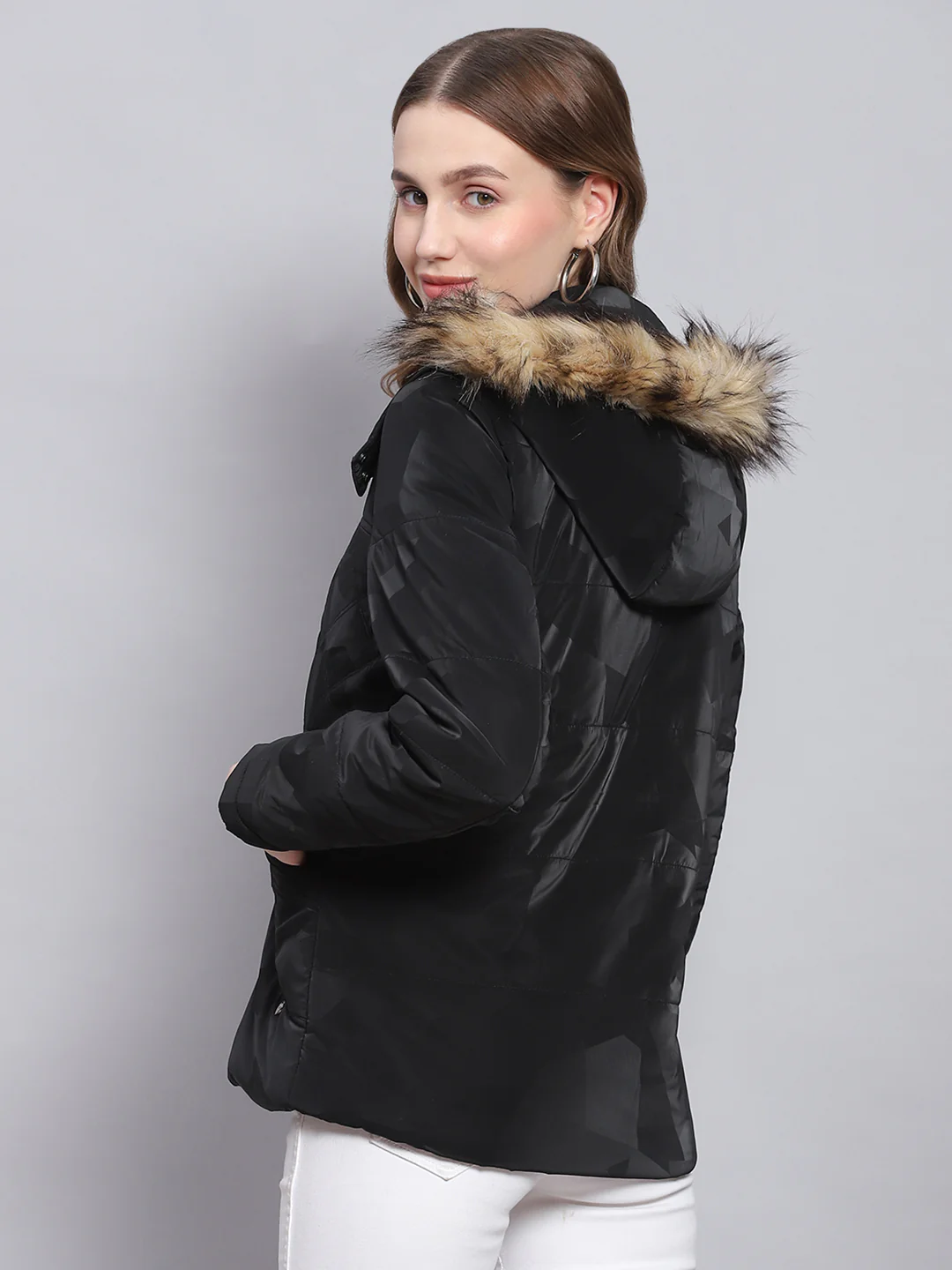 Women Black Solid Hooded Full Sleeve Jackets - Image 5