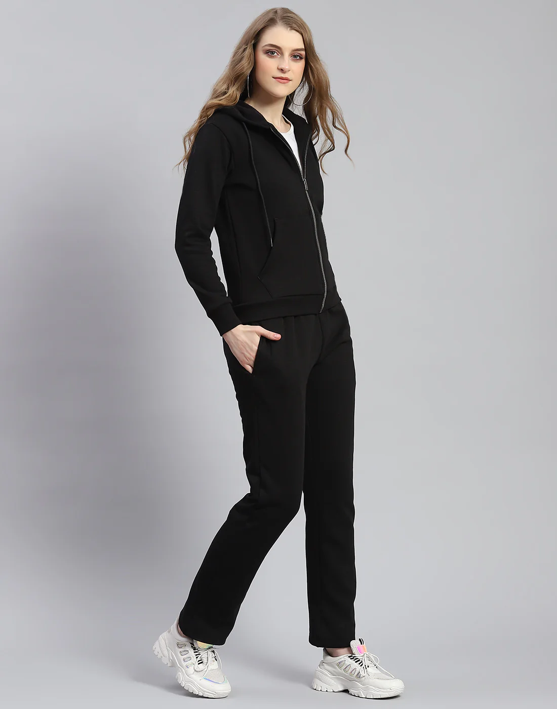 Women Black Solid Hooded Full Sleeve Tracksuit - Image 4