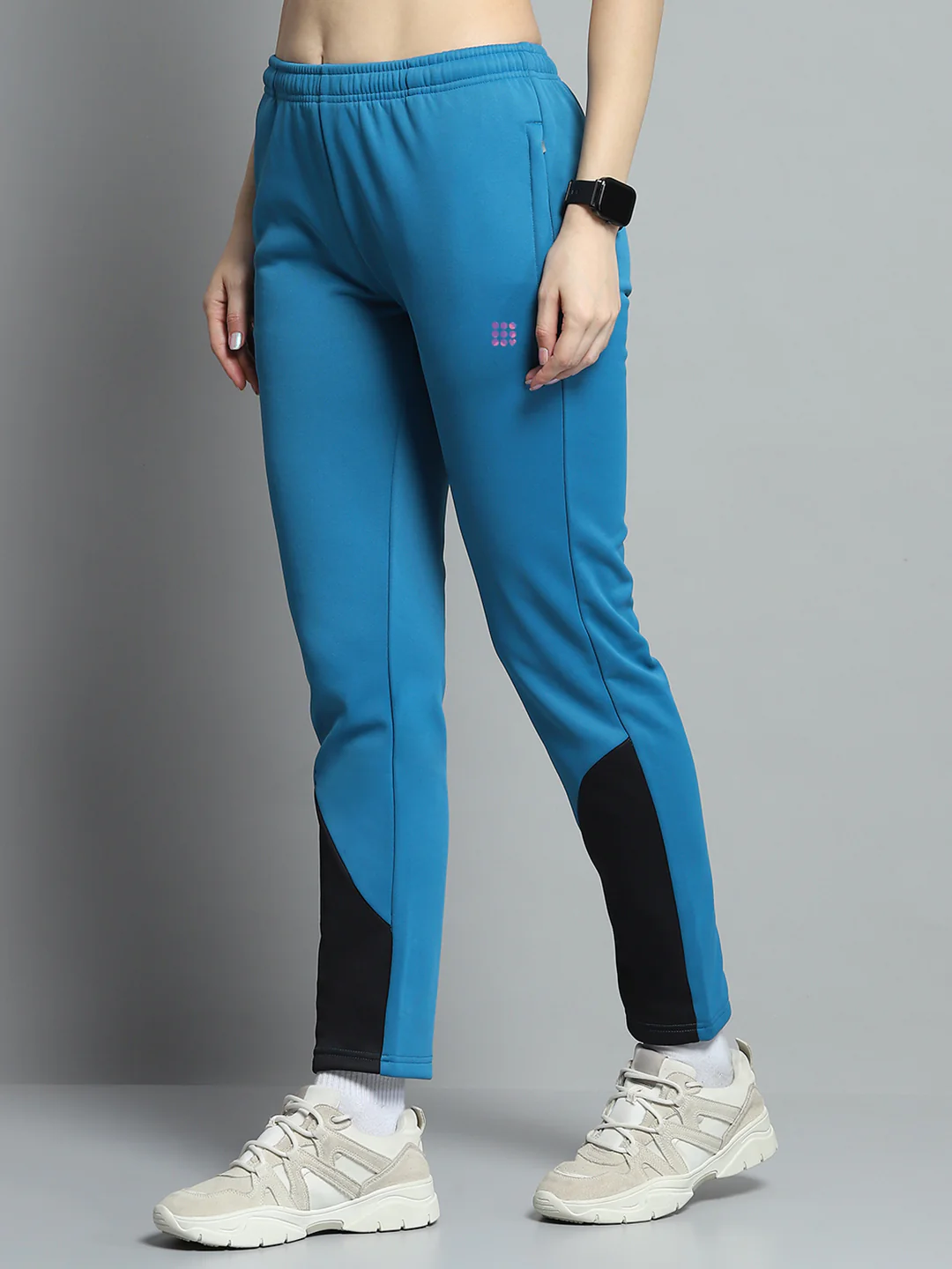 Rock.it Women Black Solid Mock Neck Full Sleeve Tracksuit - Image 7