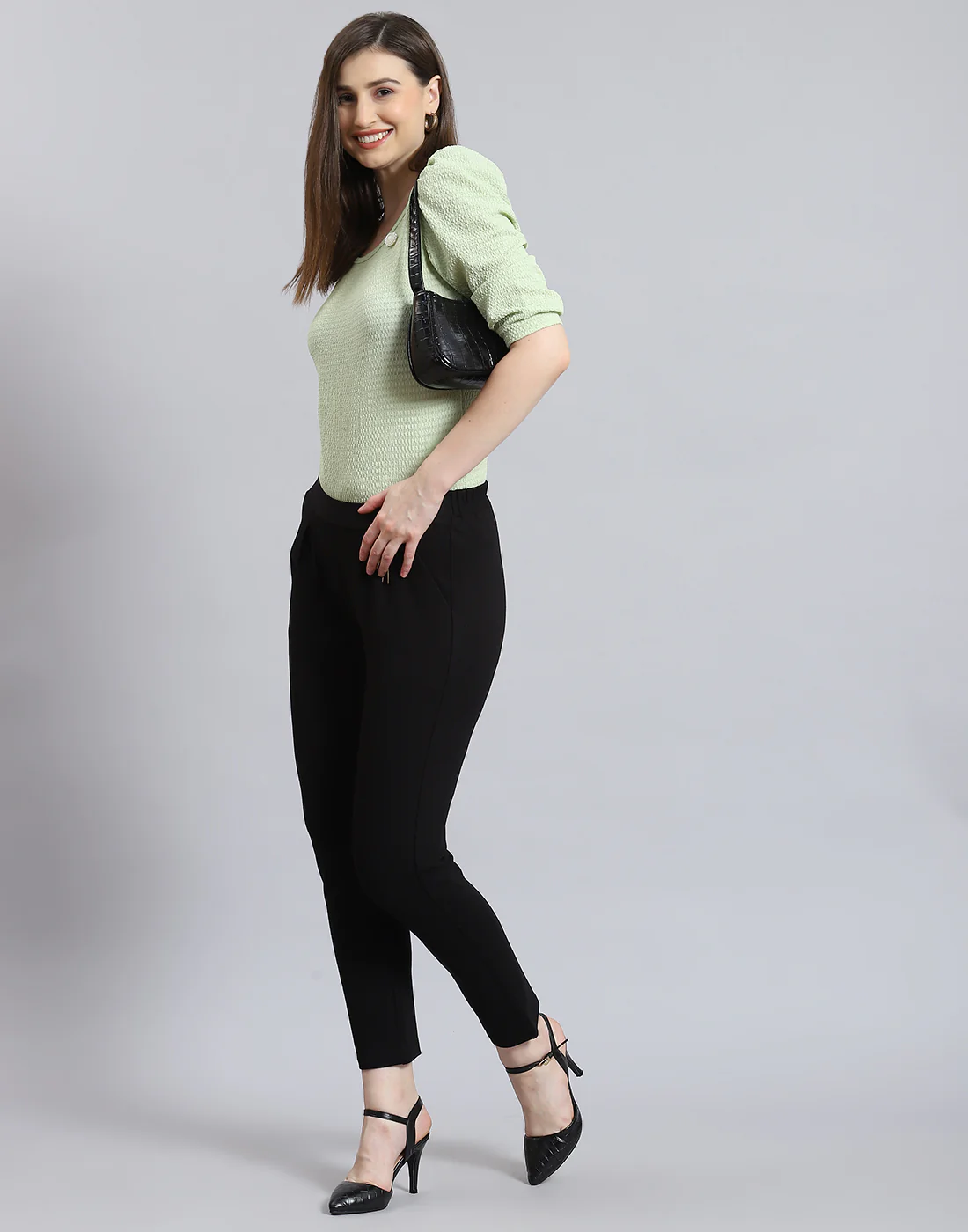 Women Black Solid Regular Fit Jegging - Image 2