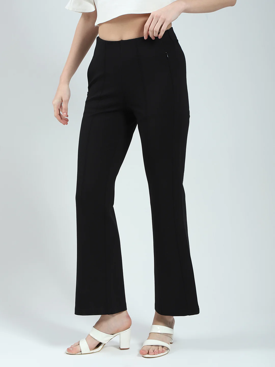 Women Black Solid Regular Fit Jegging - Image 3