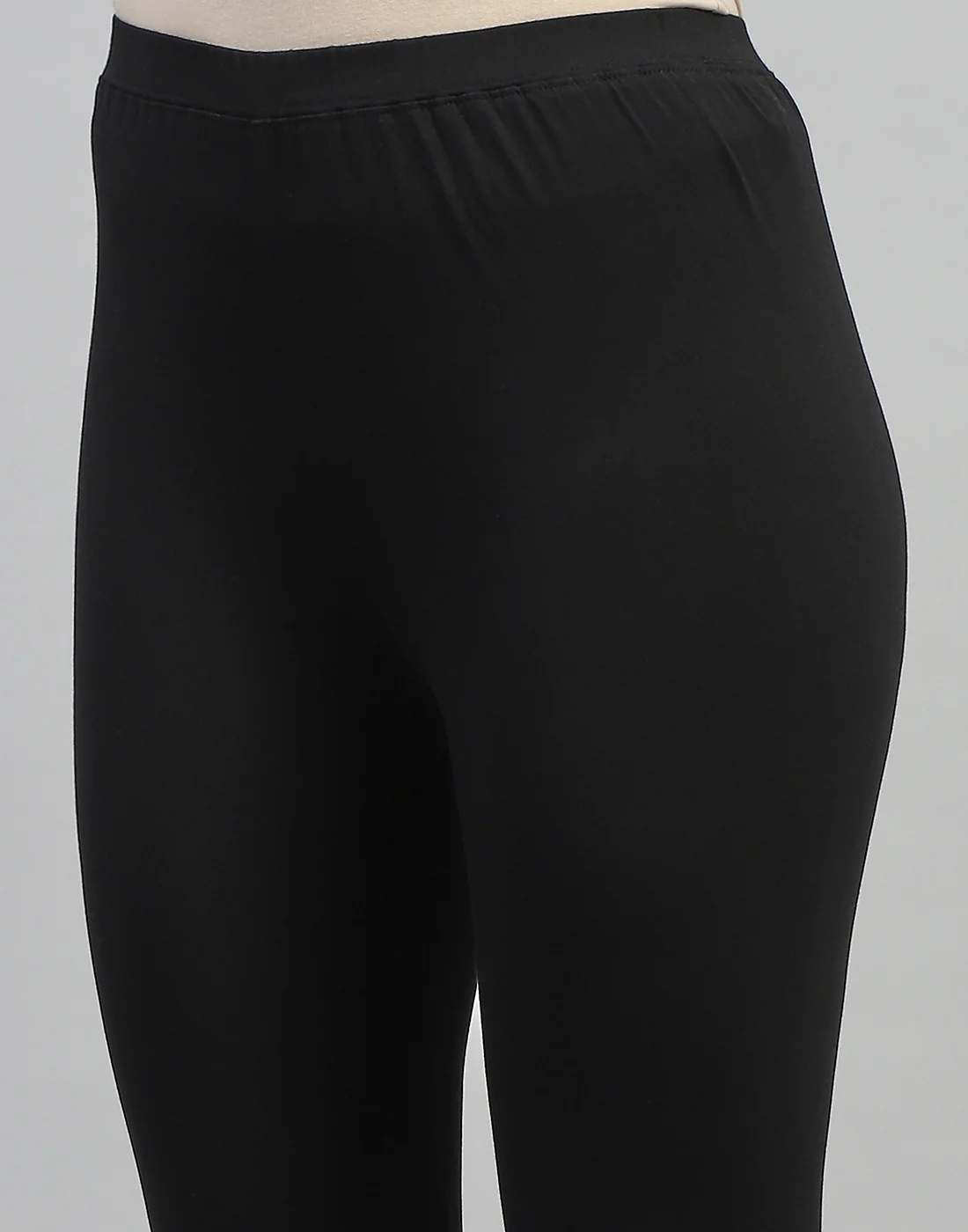Women Black Solid Regular Fit Legging - Image 6