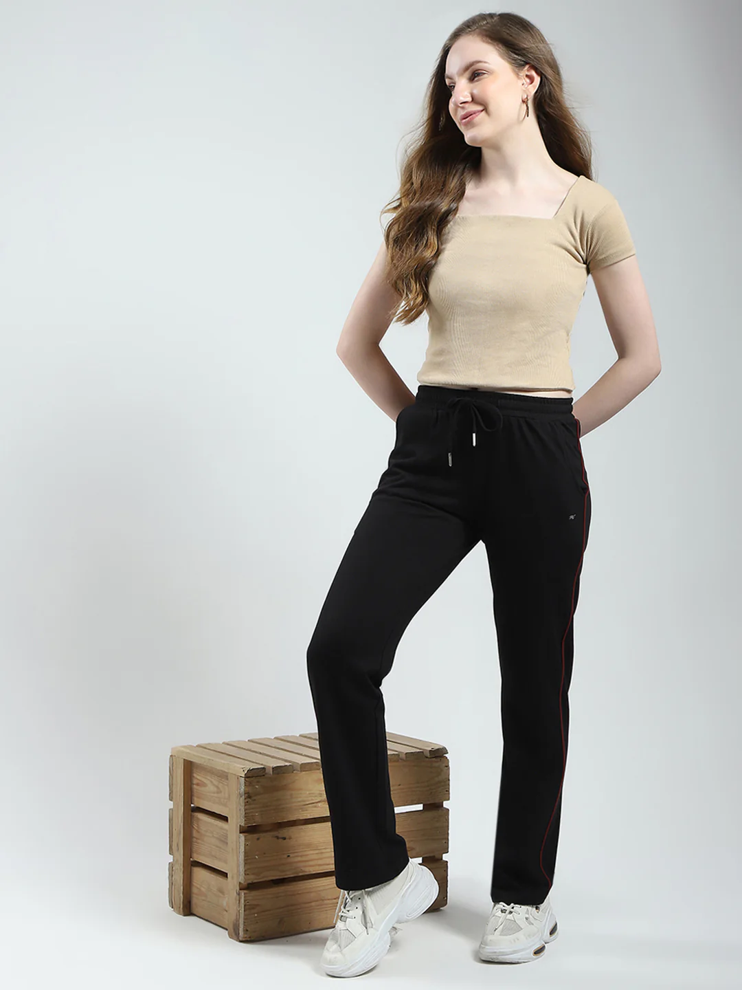Women Black Solid Regular Fit Lower - Image 2