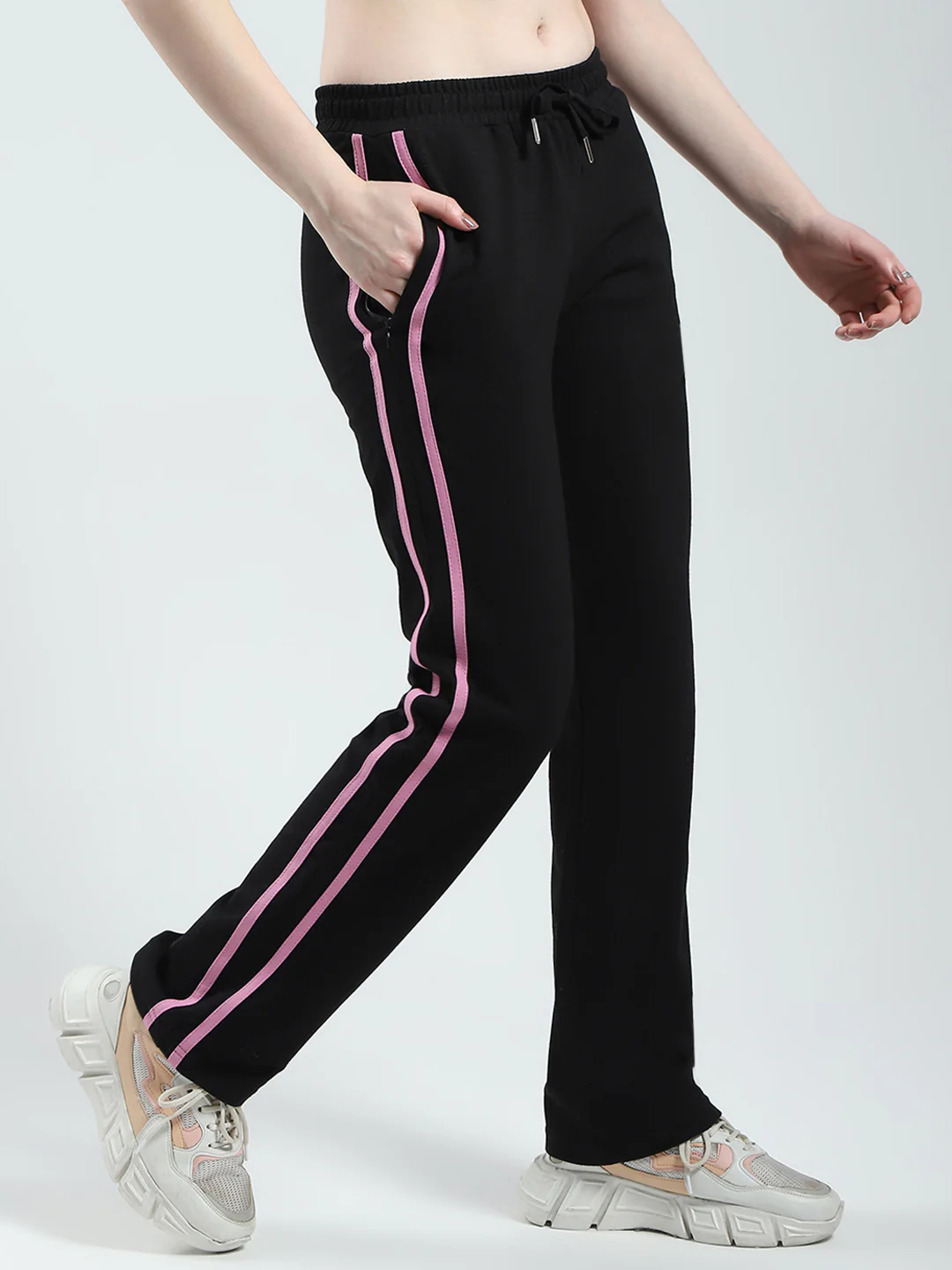 Women Black Solid Regular Fit Lower - Image 4