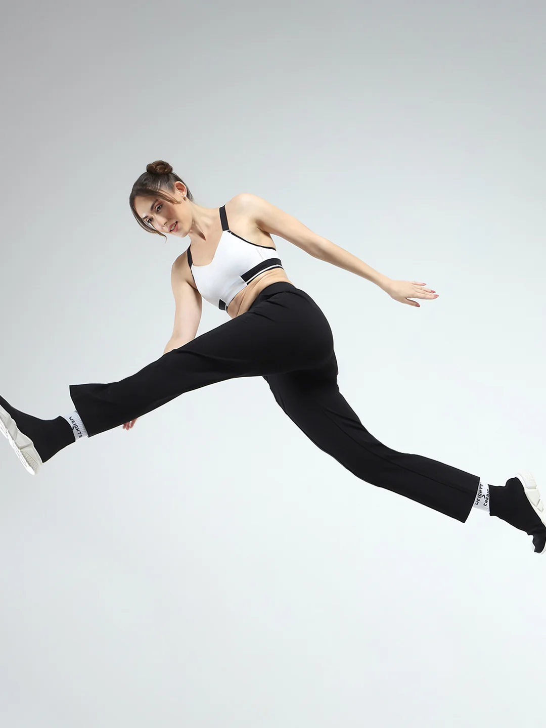 Rock.it Women Black Solid Regular Fit Pant - Image 6