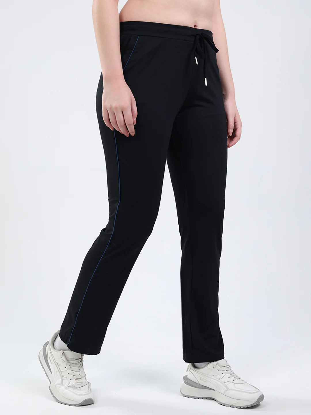 Women Black Solid Regular Fit Winter Lower - Image 4