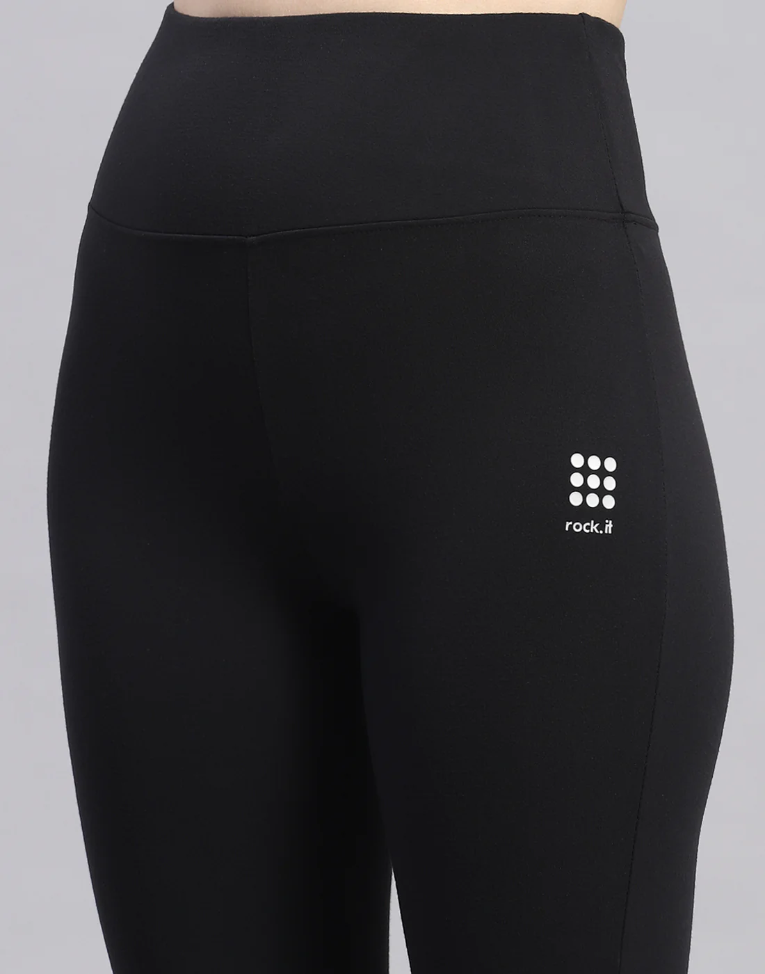 Rock.it Women Black Solid Regular Fit Yoga Pant - Image 6