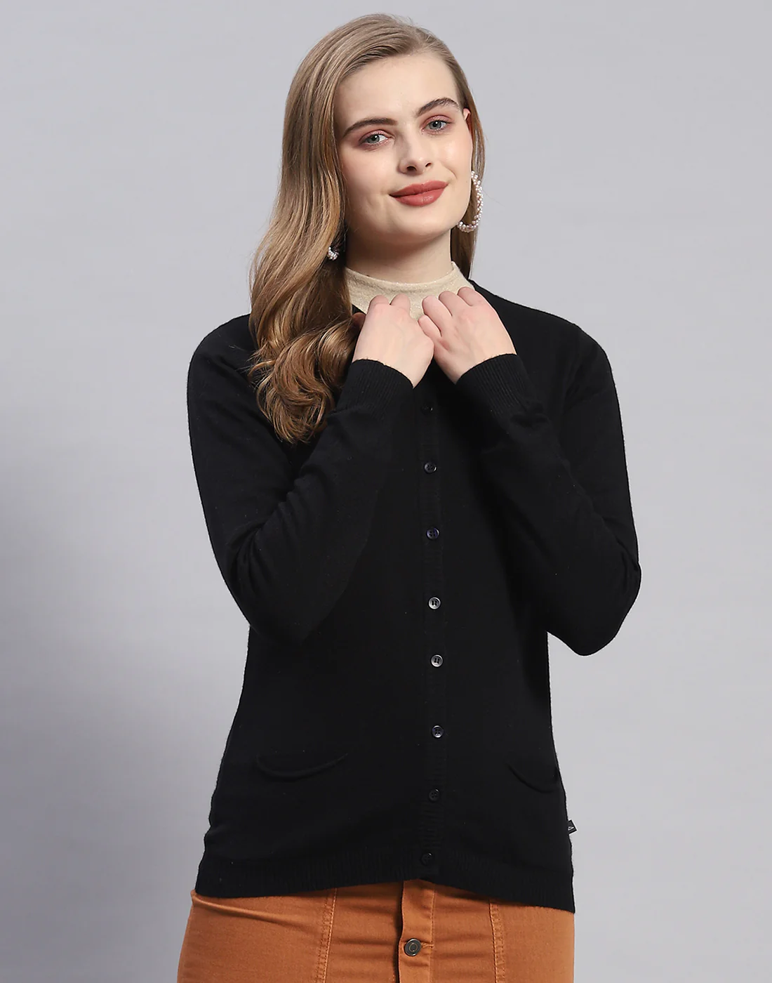 Women Black Solid Round Neck Full Sleeve Cardigan - Image 2