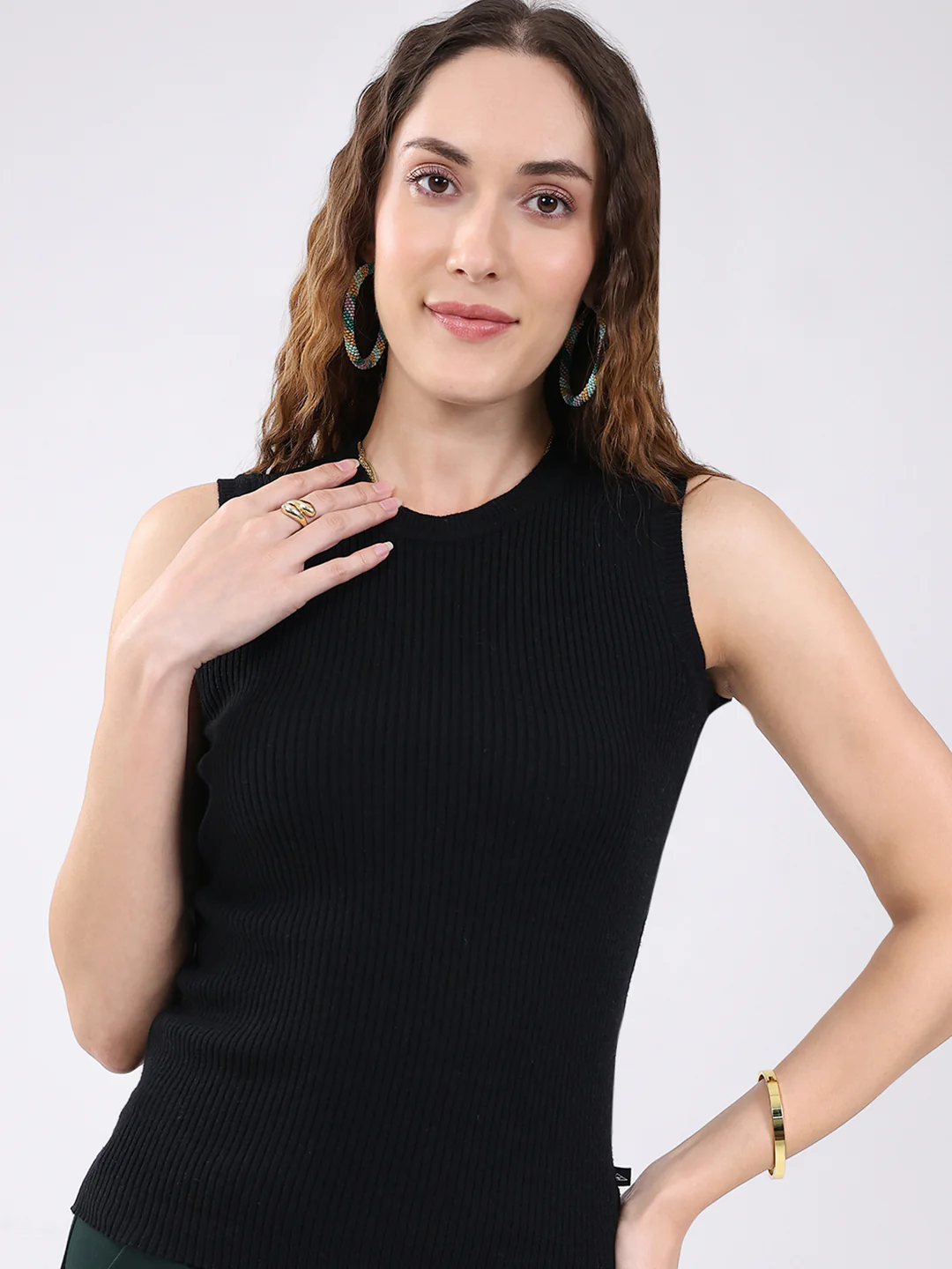 Women Black Solid Round Neck Sleeveless Sceavy - Image 6
