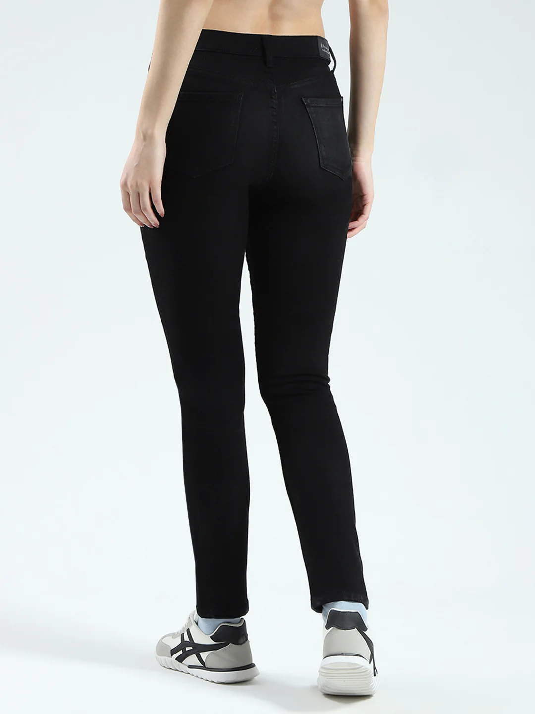 Women Black Solid Slim Fit Denim - Image 5