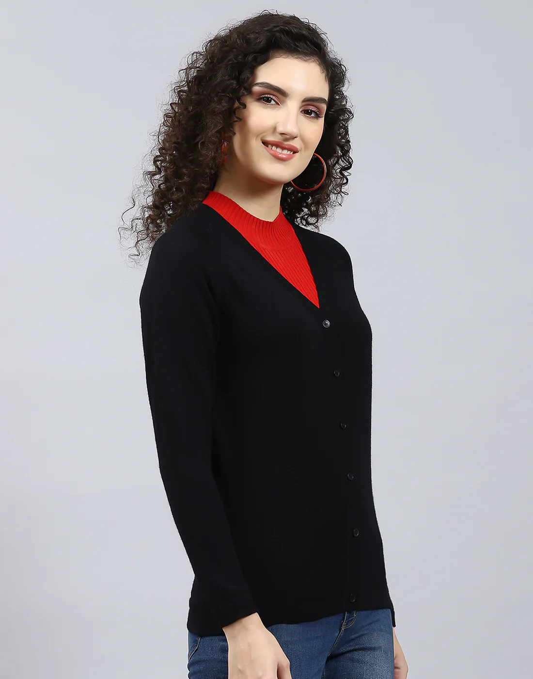Women Black Solid V Neck Full Sleeve Cardigan - Image 4