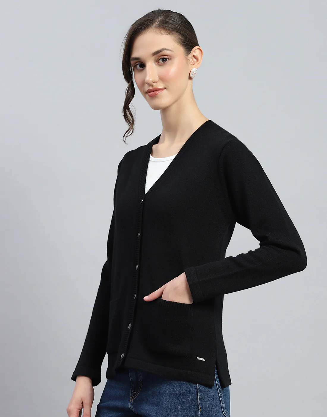Women Black Solid V Neck Full Sleeve Cardigan - Image 3