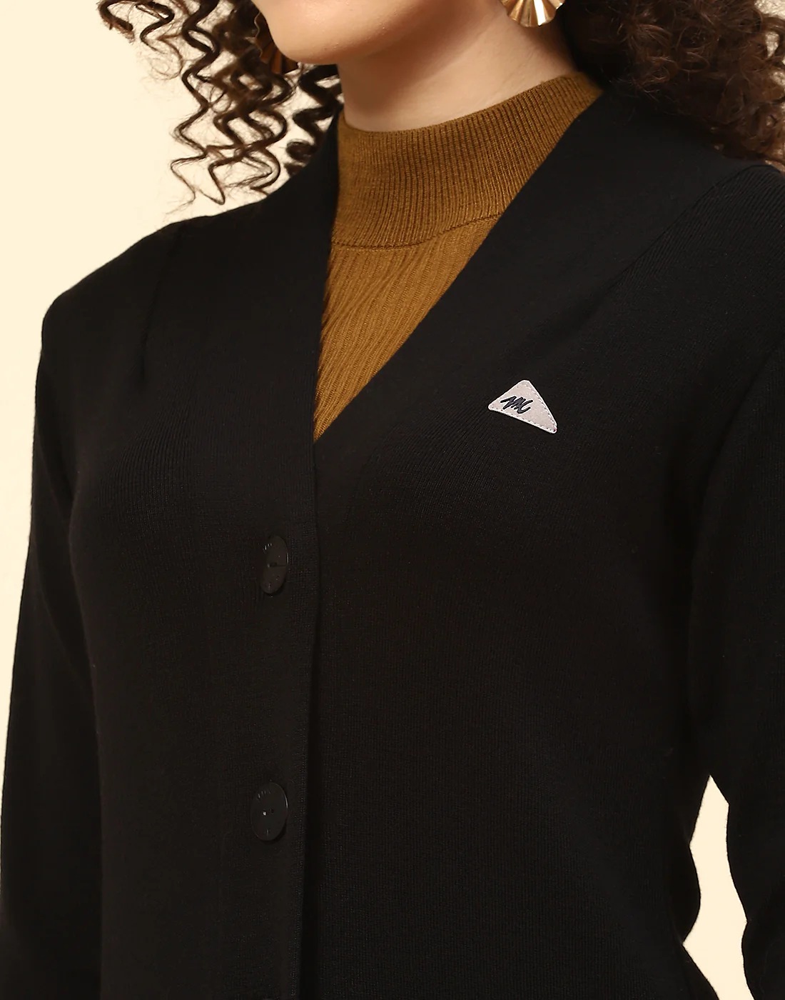 Women Black Solid V Neck Full Sleeve Cardigan - Image 6